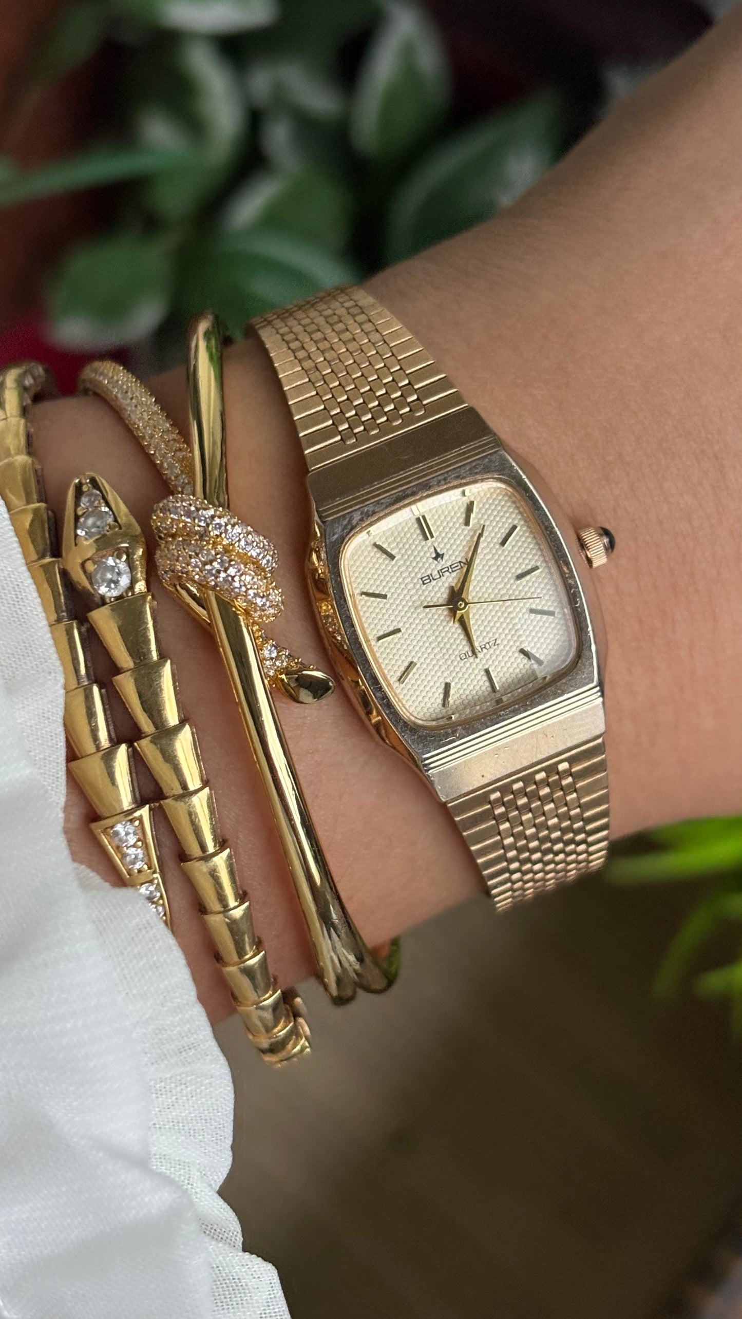 Vintage Buren Watch in Gold Tone Rare Textured Dial