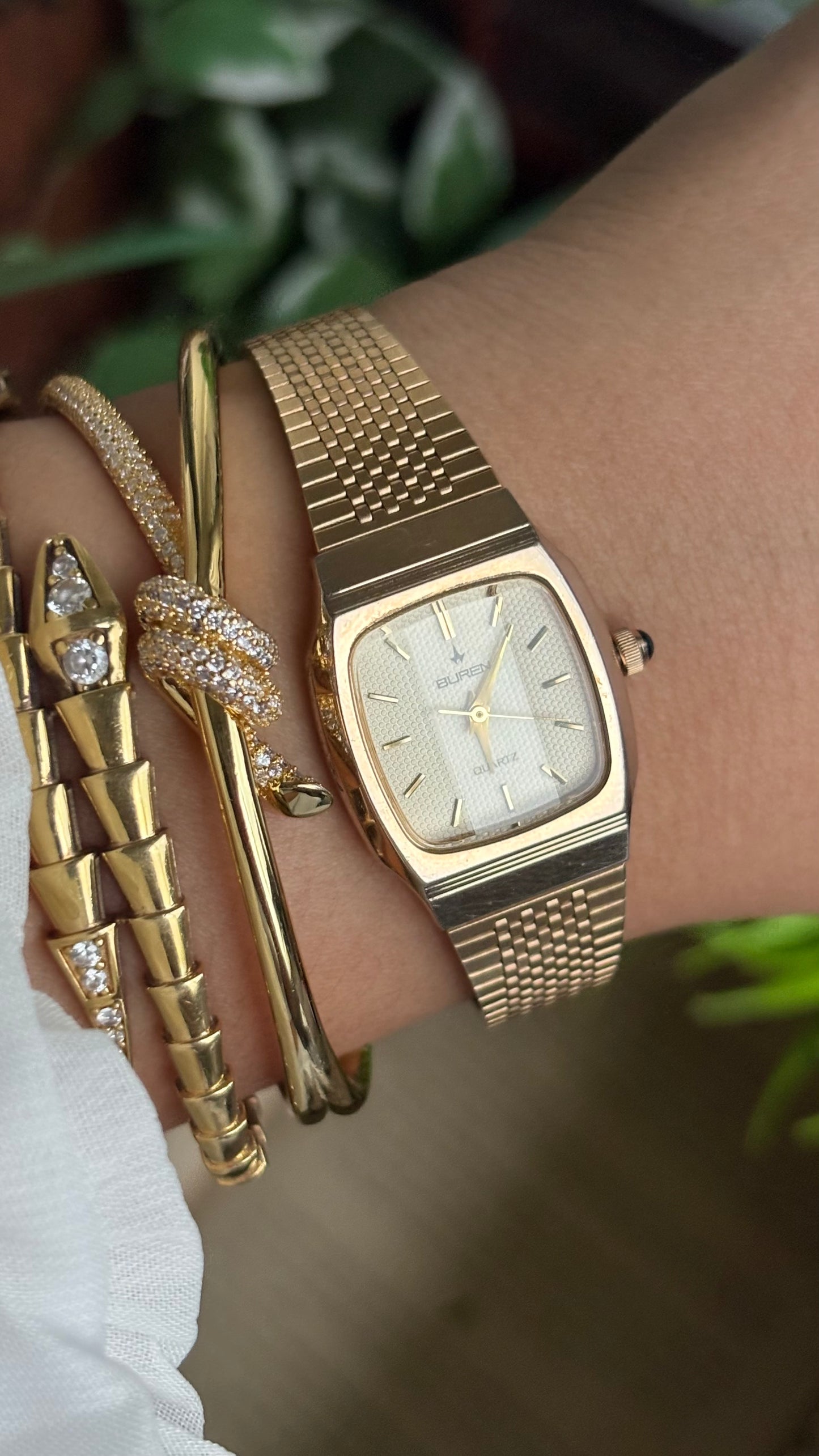 Vintage Buren Watch in Gold Tone Rare Textured Dial