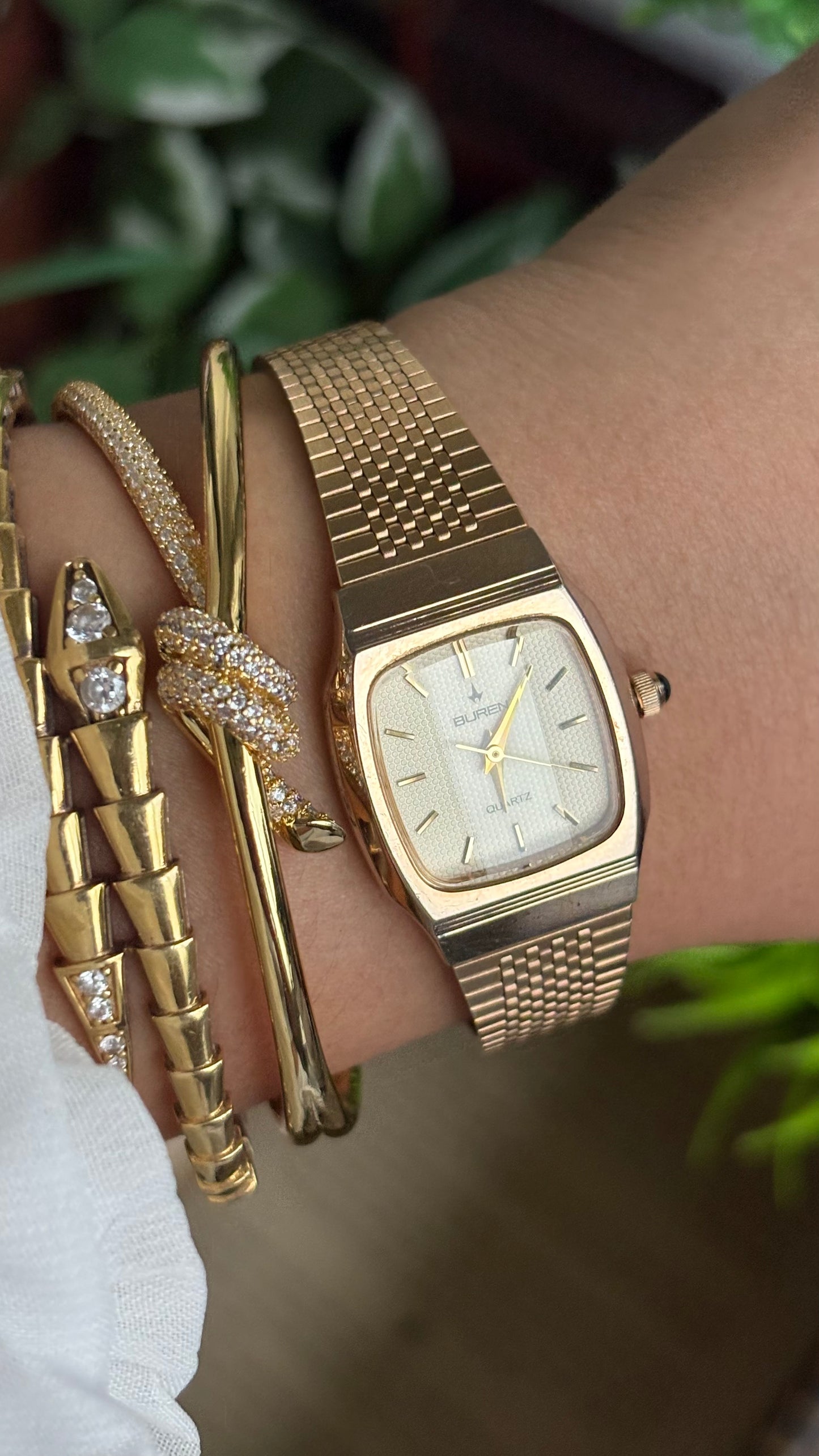 Vintage Buren Watch in Gold Tone Rare Textured Dial