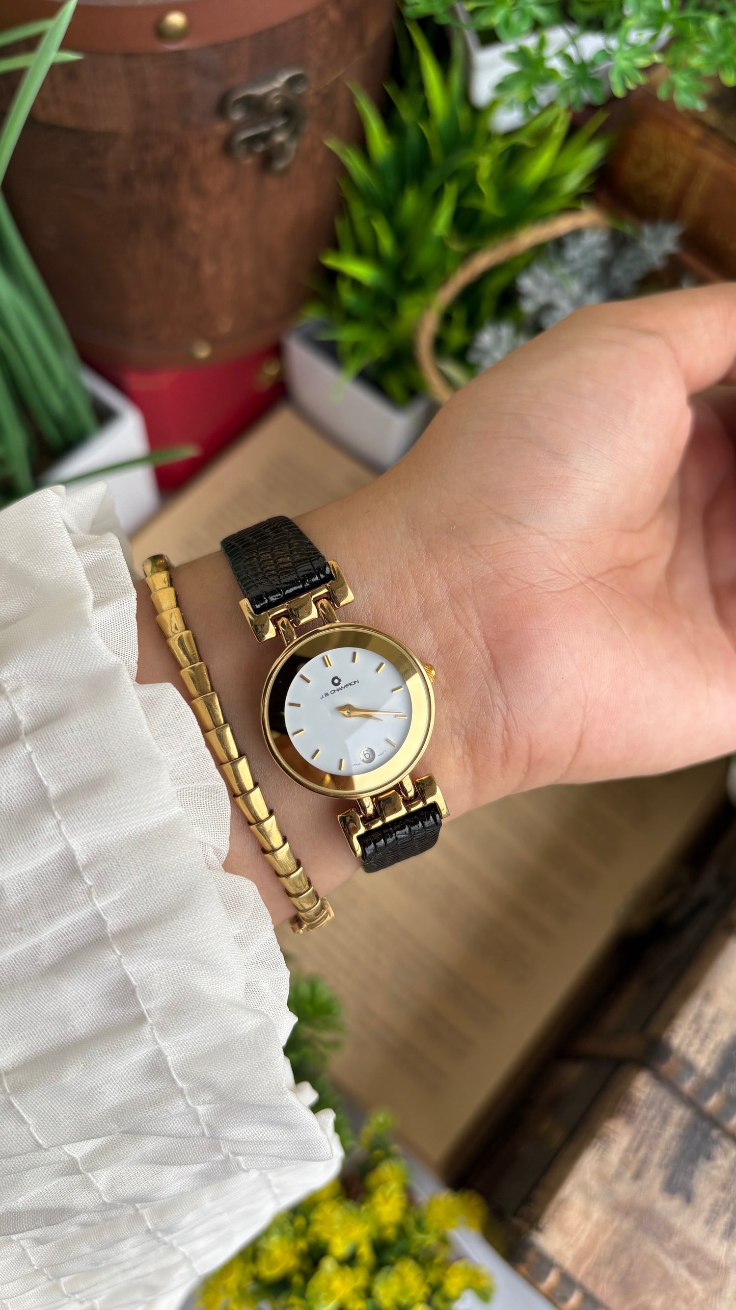 Vintage J.B. Champion with Window Date Watch in Leather Strap (175$ on tag)