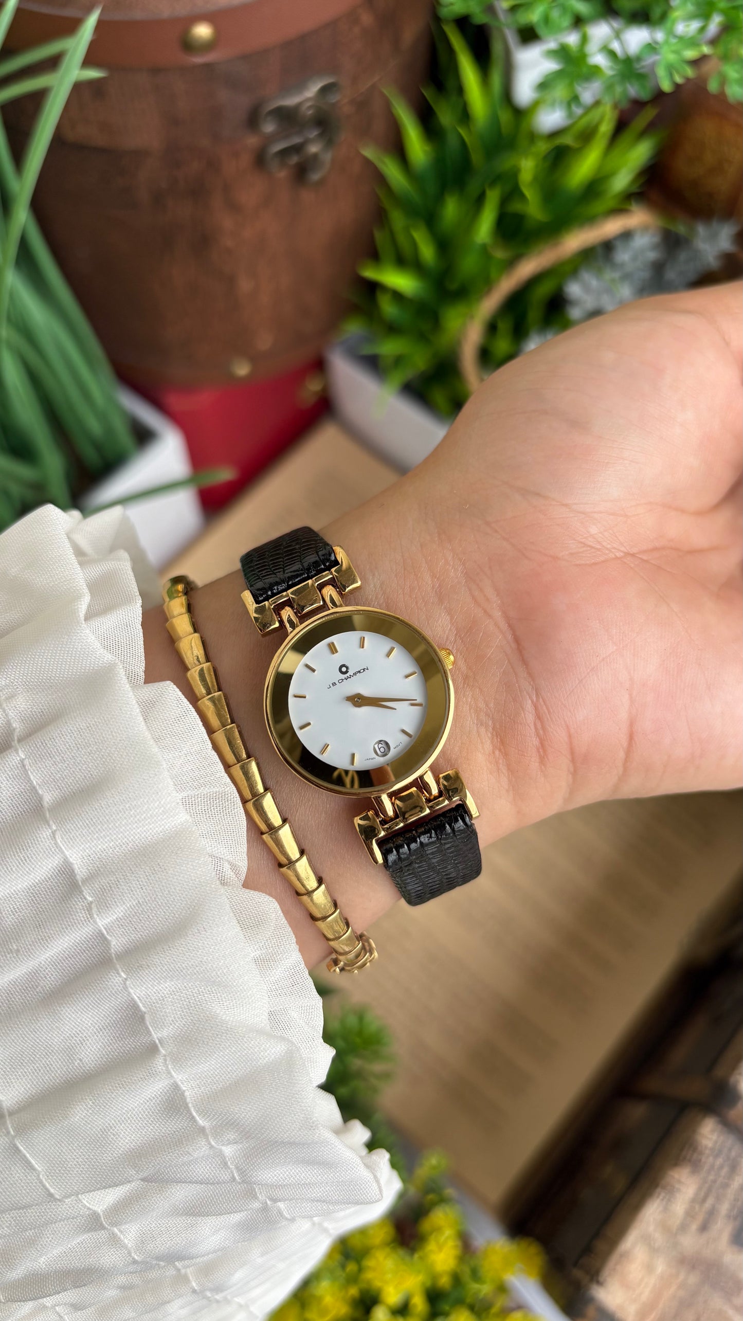 Vintage J.B. Champion with Window Date Watch in Leather Strap (175$ on tag)