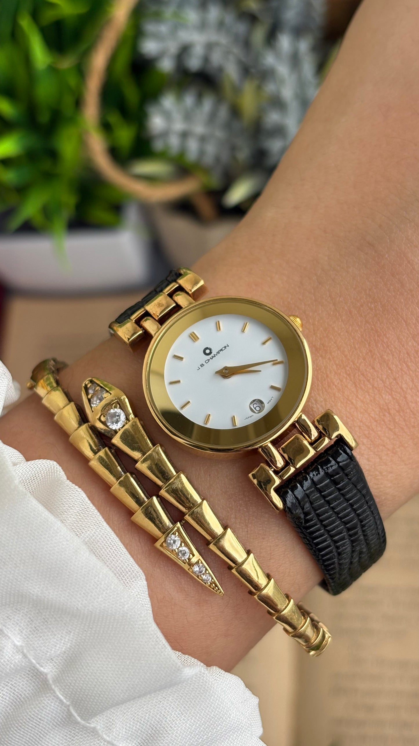 Vintage J.B. Champion with Window Date Watch in Leather Strap (175$ on tag)