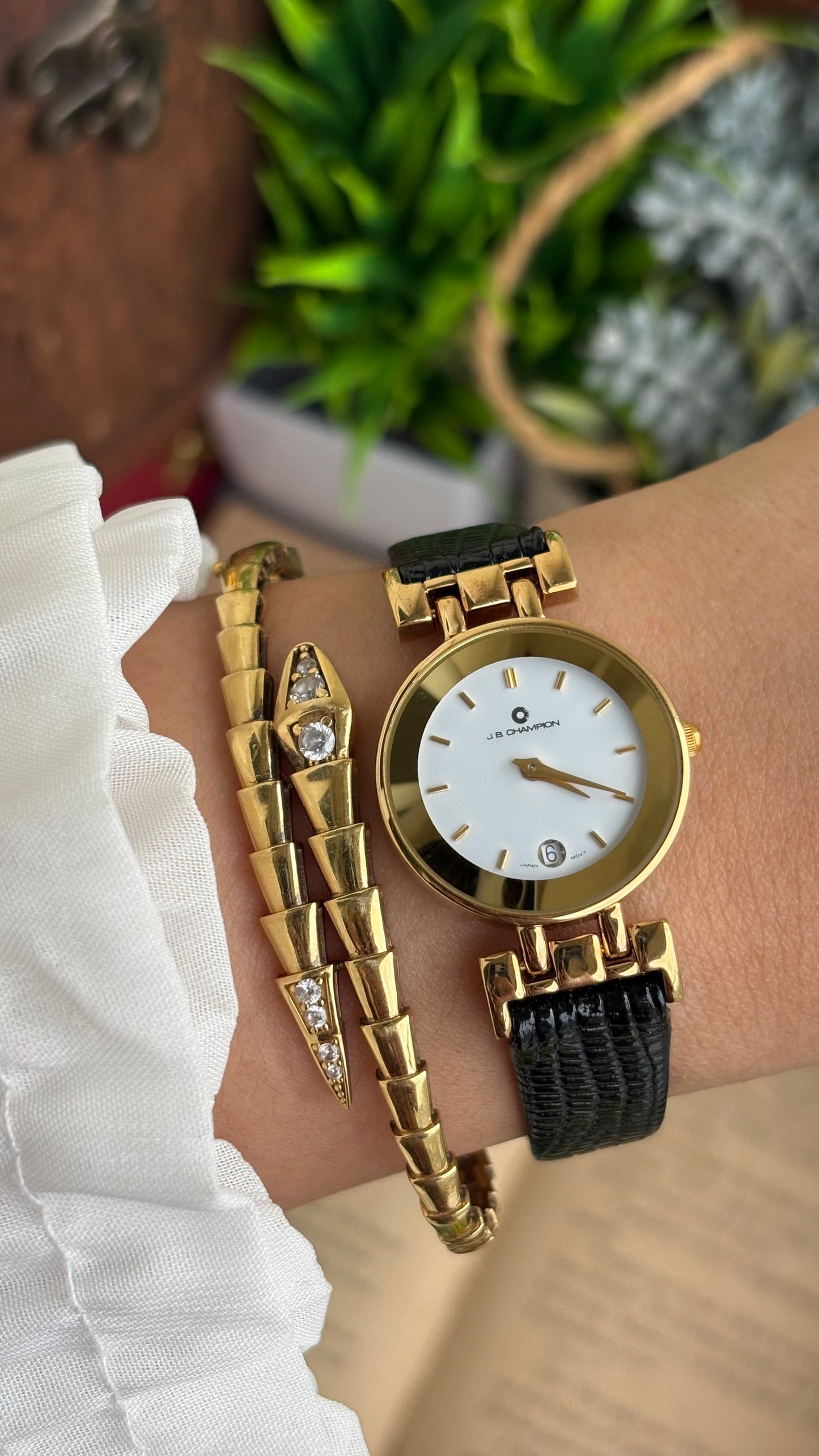 Vintage J.B. Champion with Window Date Watch in Leather Strap (175$ on tag)