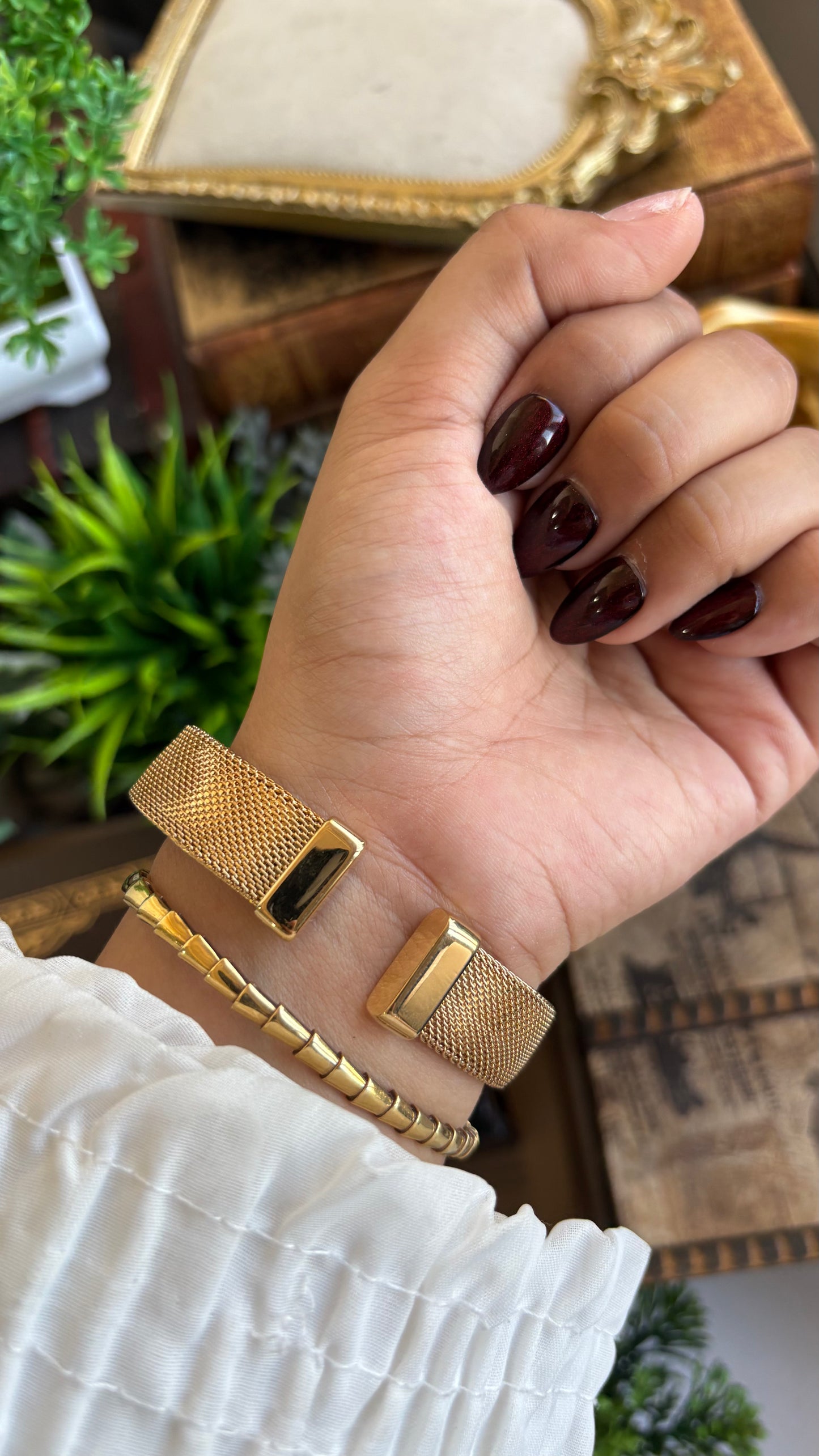 Vintage Golden Bangle Watch in Gold Tone Square Face