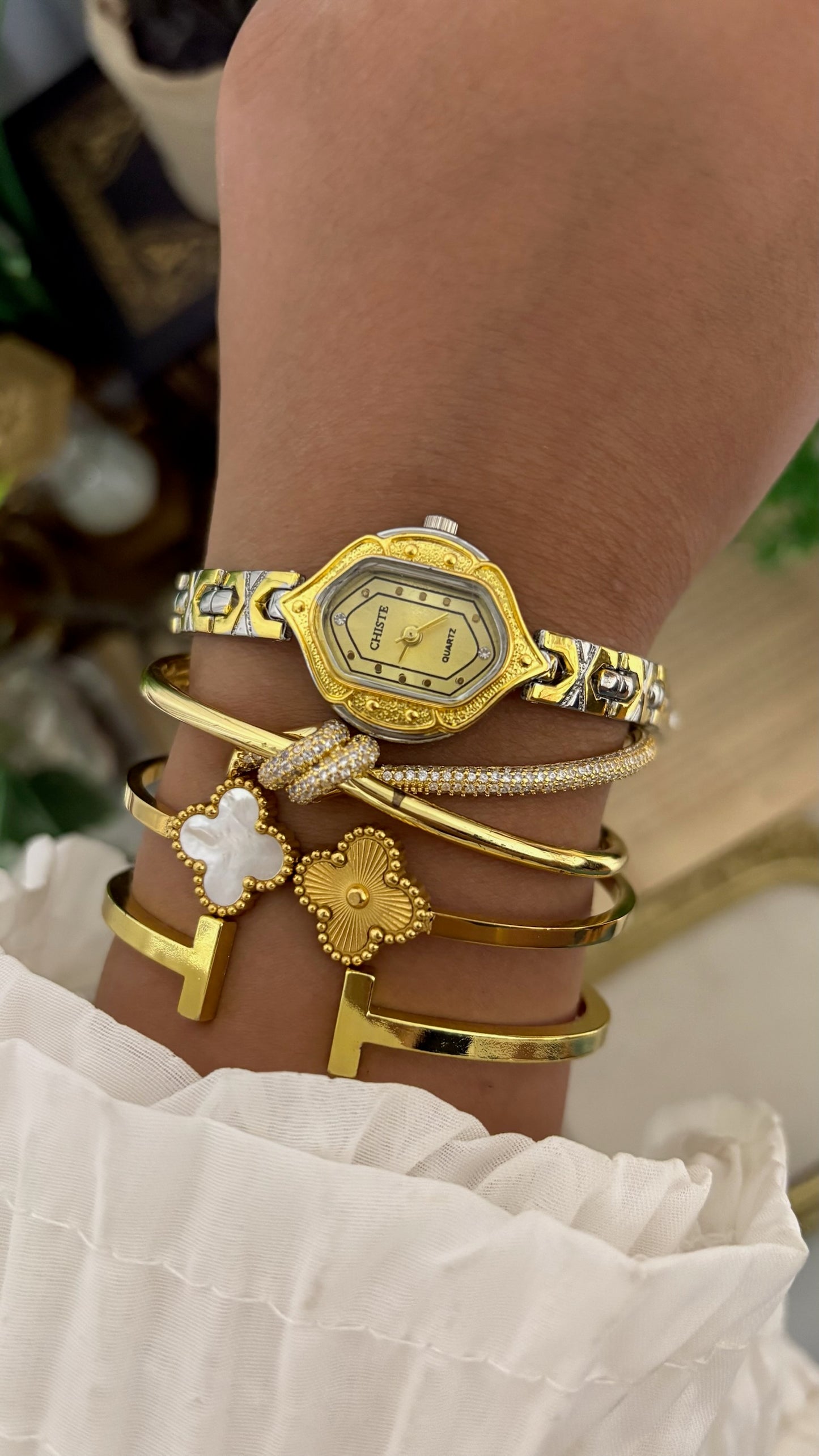 Vintage Chiste Hexagonal Textured Face Watch in Two-Tone Gold and Silver Bracelet Quartz