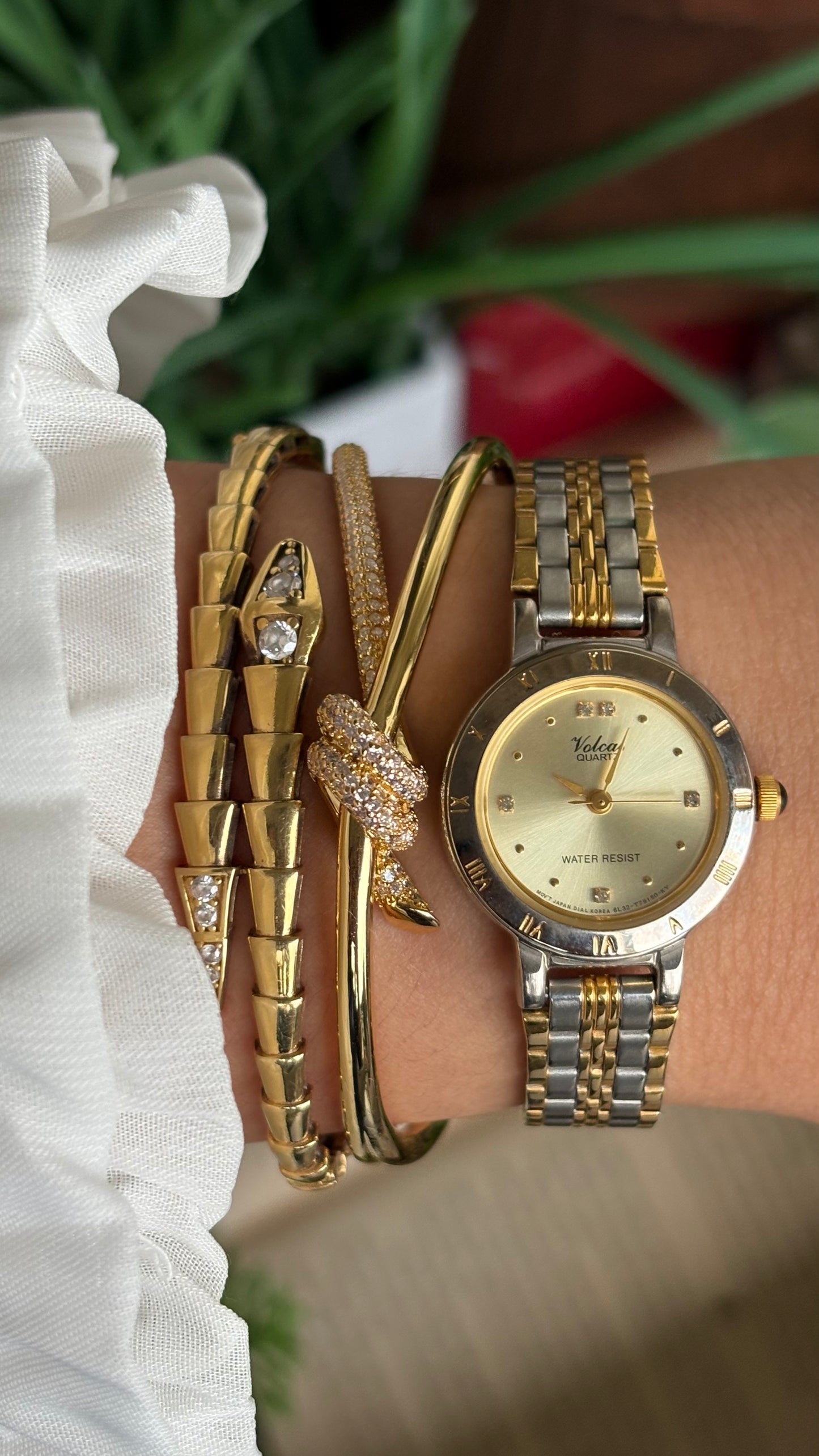 Vintage Volcas Watch in Two-Tone Roman Bezel