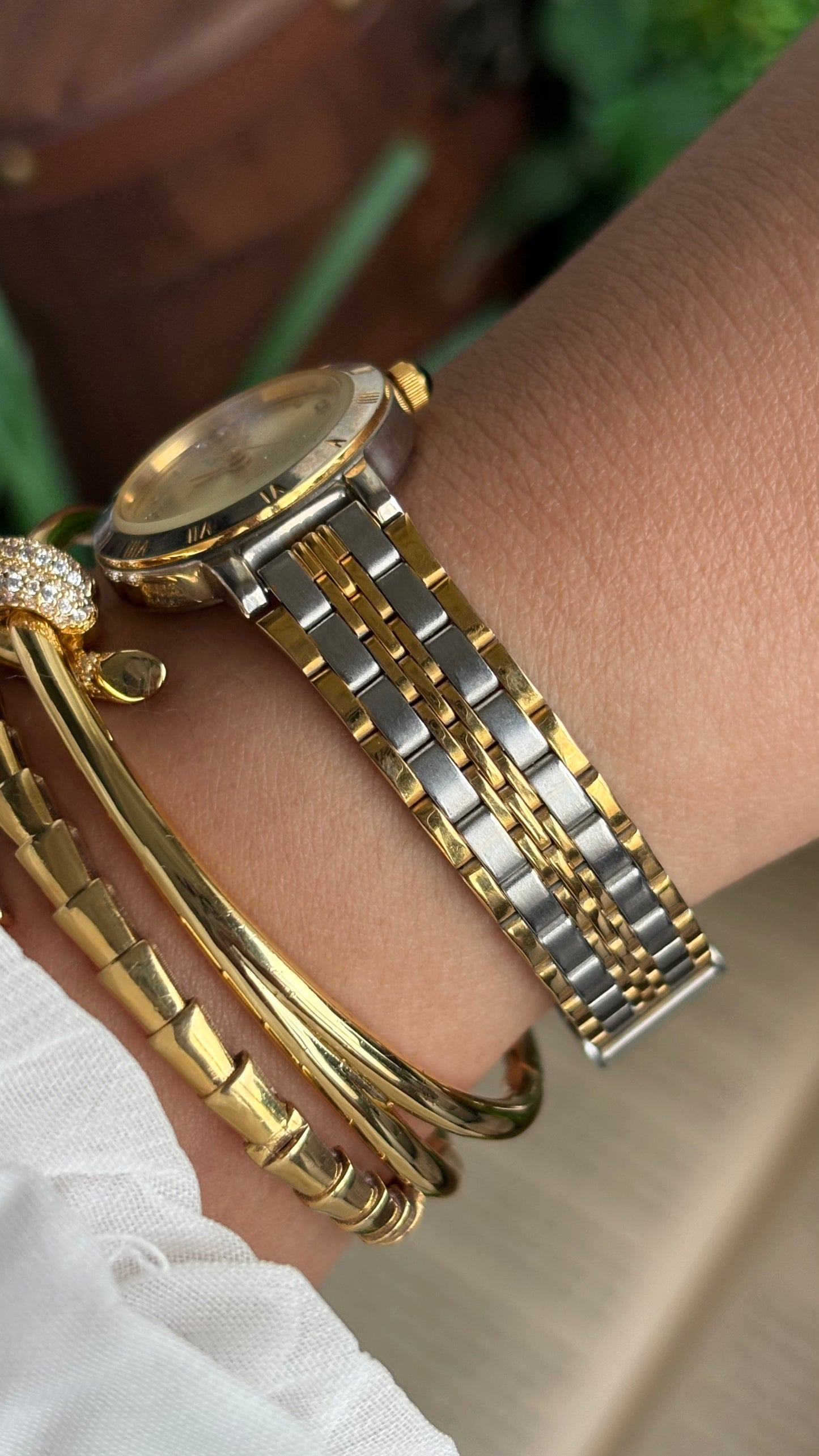 Vintage Volcas Watch in Two-Tone Roman Bezel