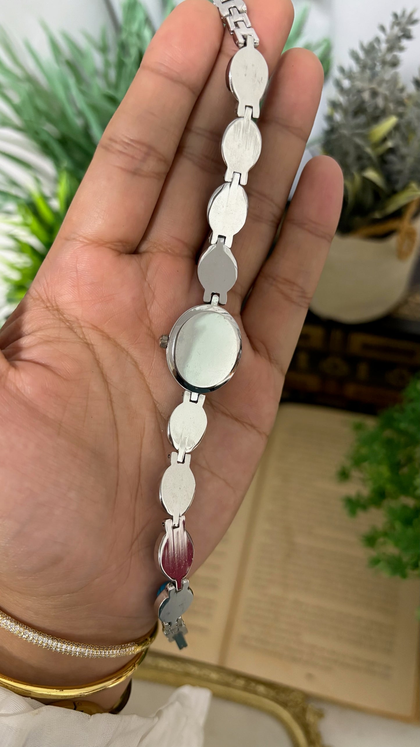 Vintage Faux Turquoise Beaded Bracelet Watch in Silver Tone White Dial Quartz