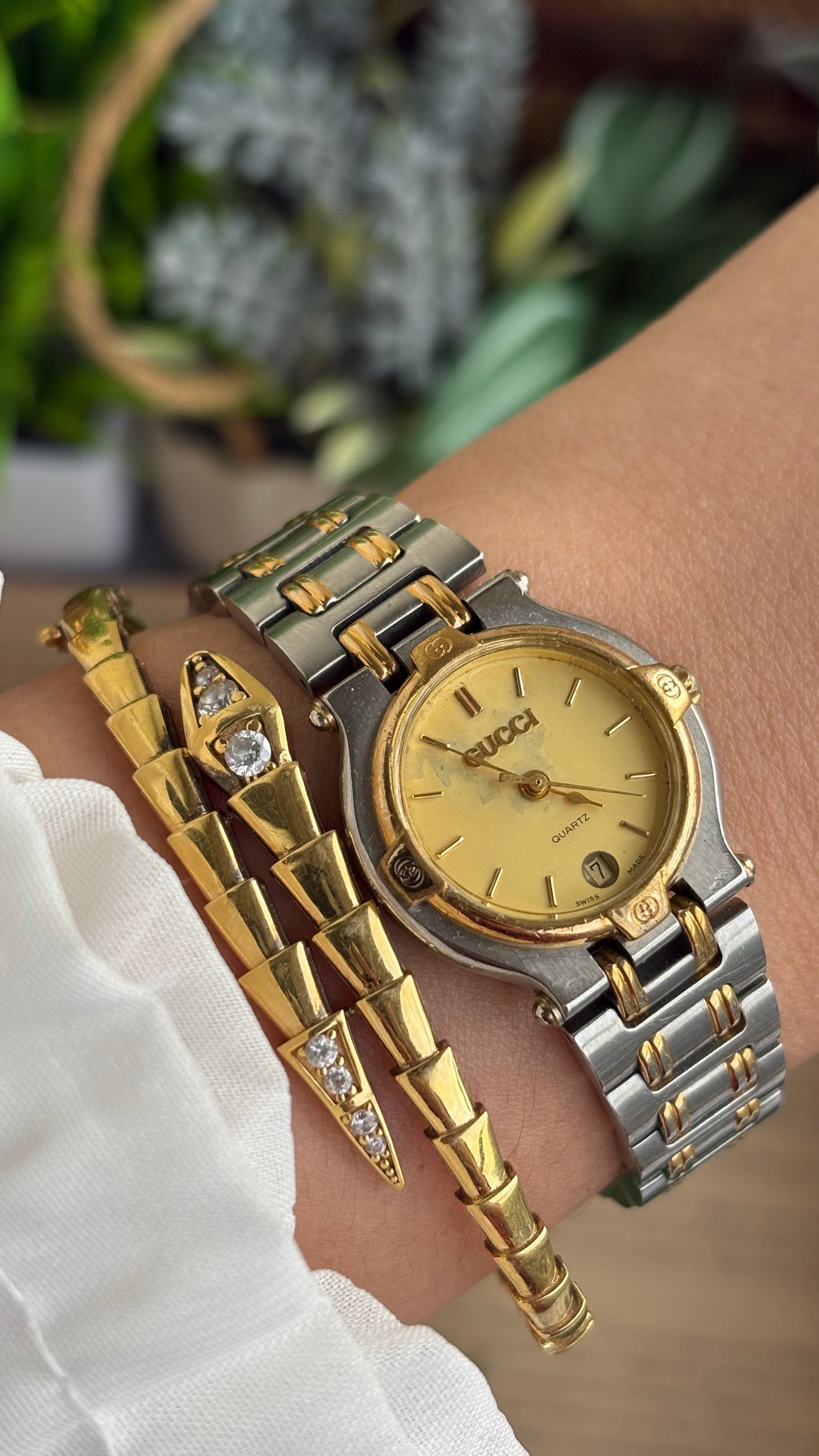 Vintage Classic Gucci 9000L Swiss Watch in Two Tone