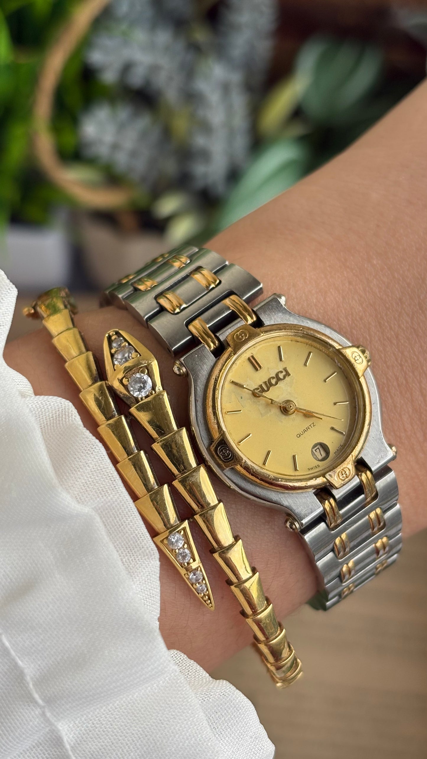Vintage Classic Gucci 9000L Swiss Watch in Two Tone
