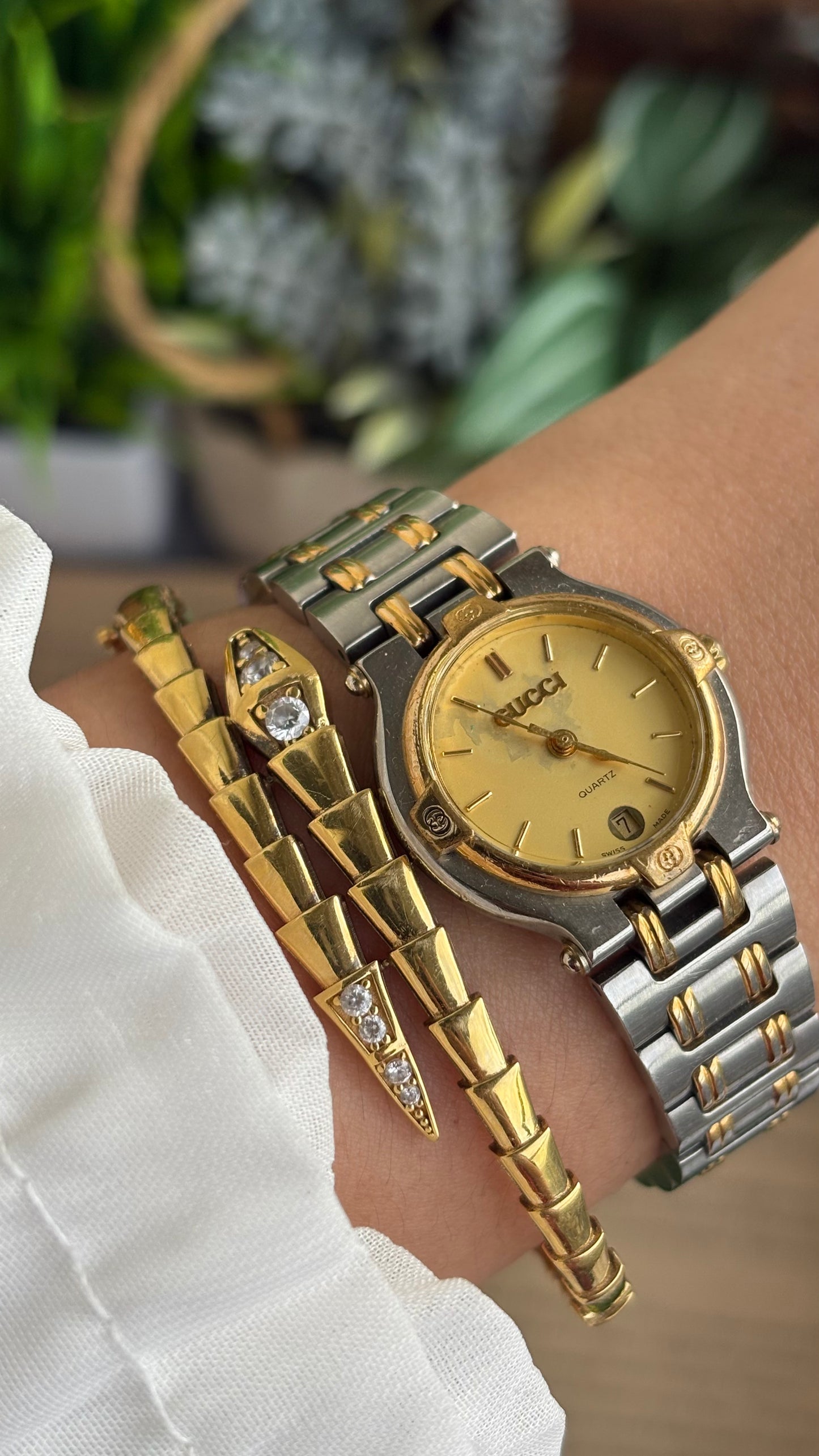 Vintage Classic Gucci 9000L Swiss Watch in Two Tone