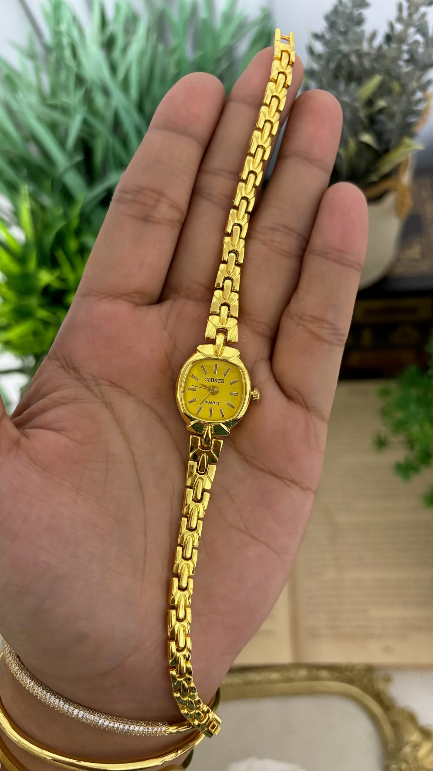 Vintage Chiste Cushion Case Bracelet Watch in Gold Tone Champagne Yellow Dial Quartz