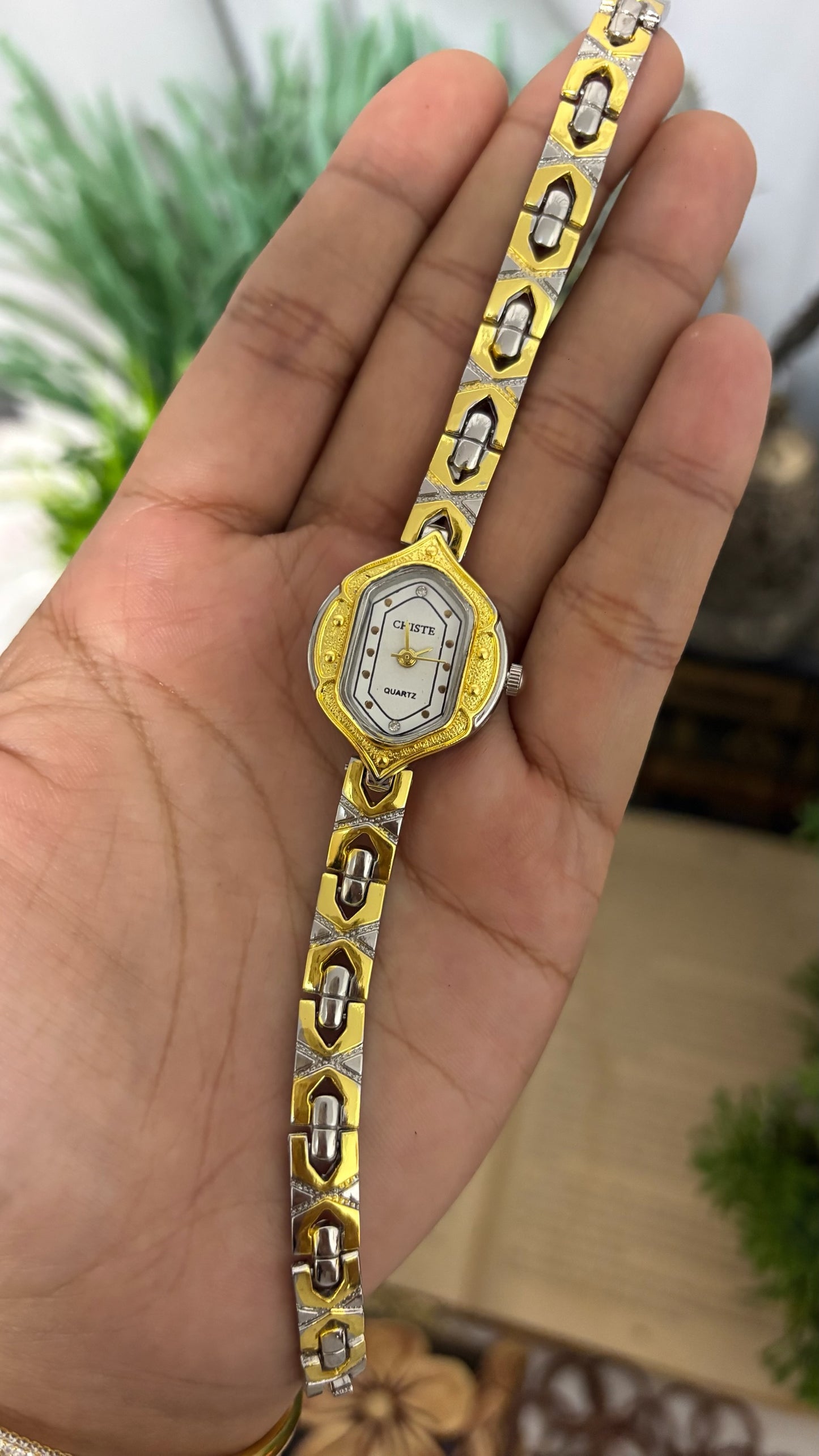 Vintage Chiste Hexagonal Textured Bezel Watch with Cutout Link Bracelet in Two-Tone Gold and Silver White Dial Quartz