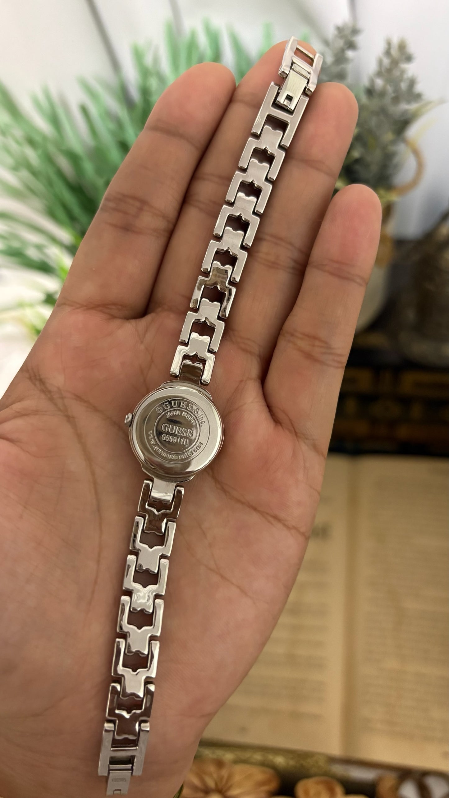 Vintage Guess Petite Round Face Watch with Interlocking H-Shaped Links in Silver Tone White Sunburst Dial Quartz