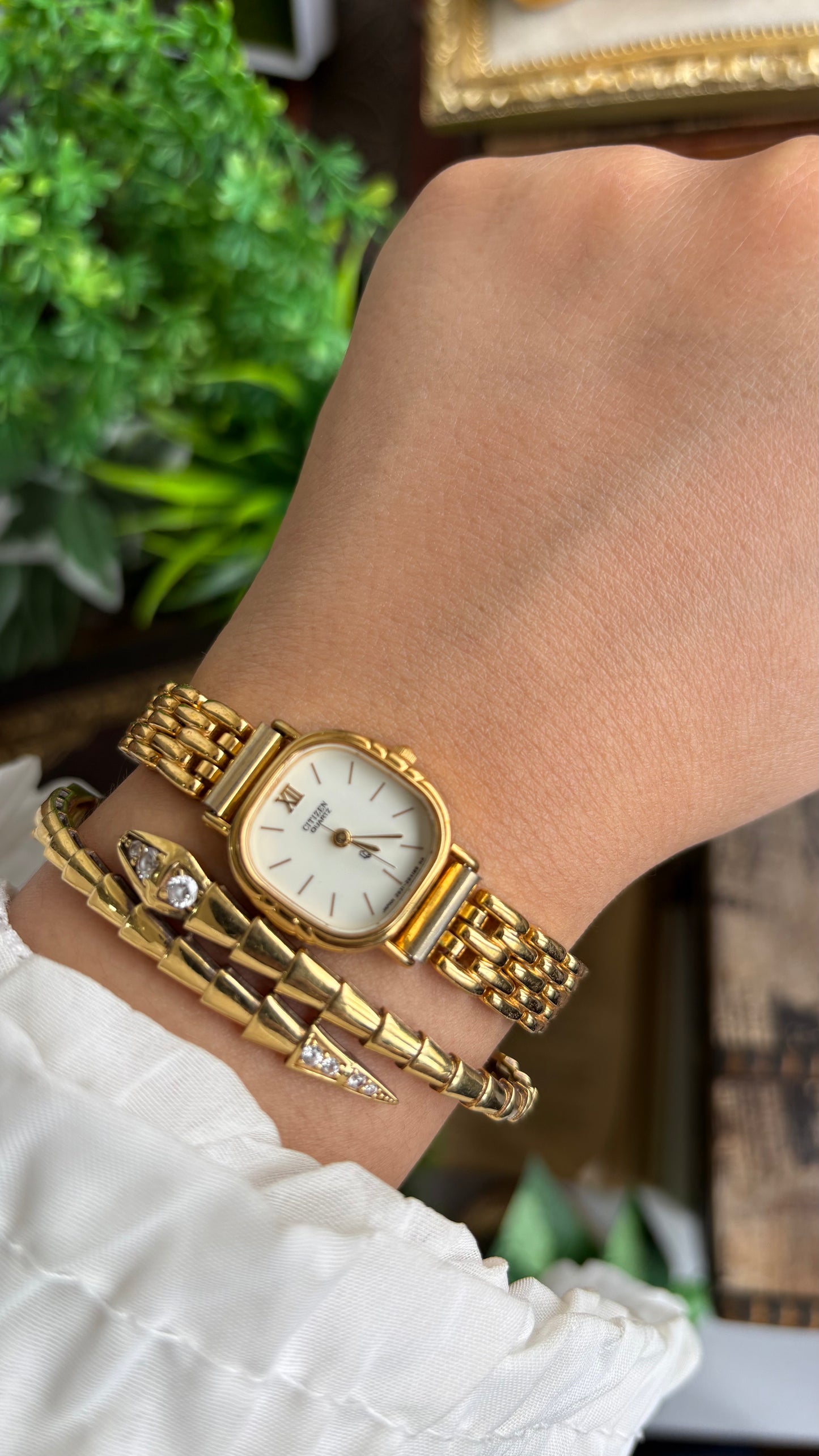 Extremely Rare Vintage Citizen Watch in Gold Tone