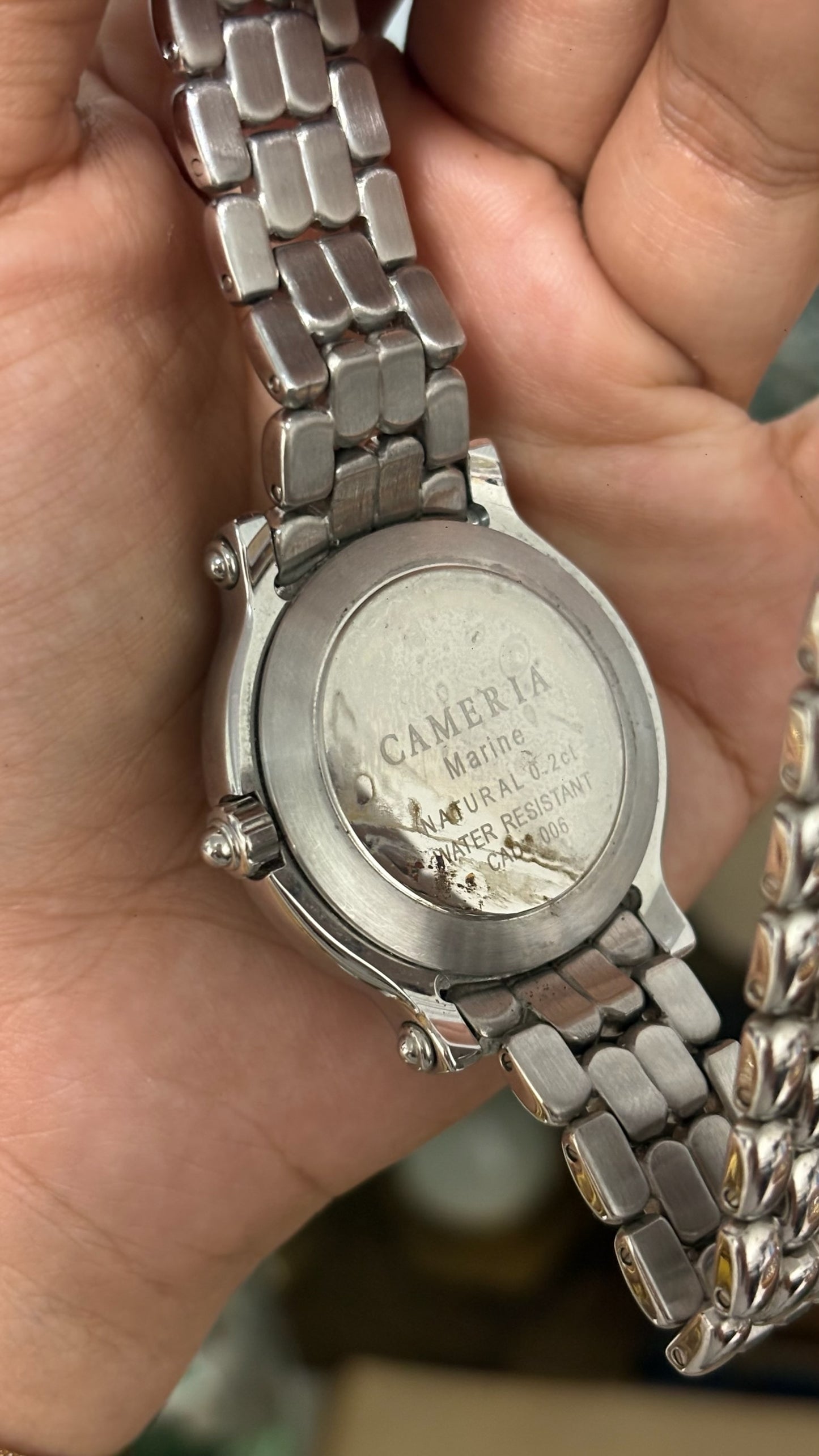Vintage Cameria Marine Floating Fish Floating Crystal Dial Watch with Rhinestone Bezel and Multi-Row Link Bracelet in Silver Tone White Dial Quartz