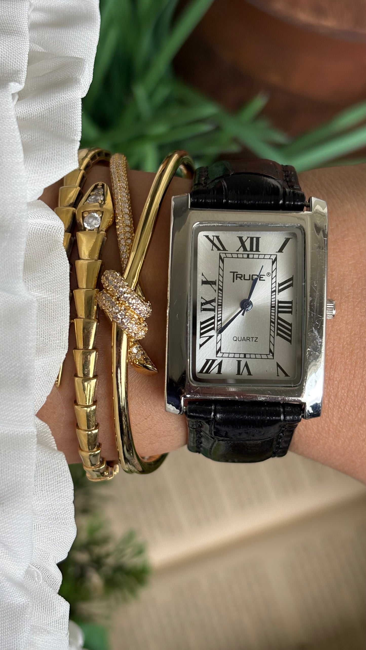 Vintage Truce Tank Men’s Dress Watch in Black Leather Strap Roman Dial