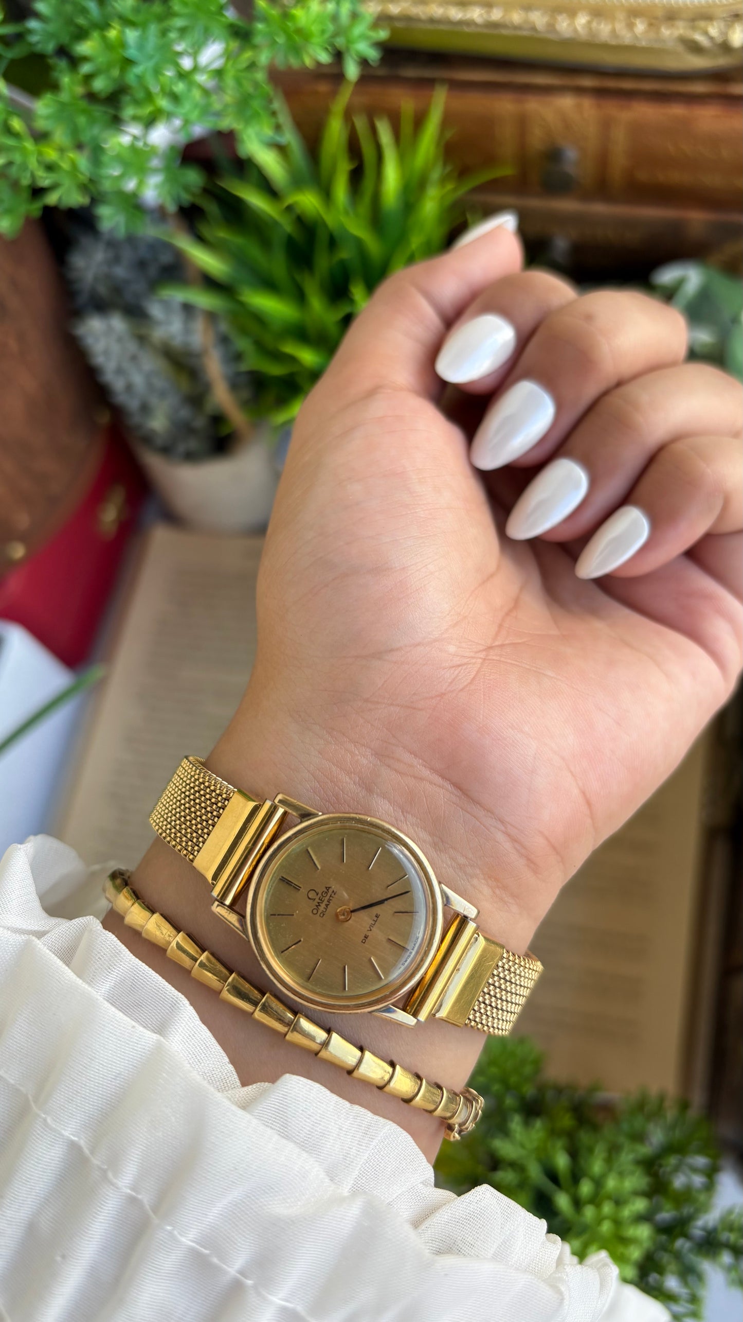 Vintage Omega De Ville Women's Dress Watch in Gold Tone Stretch Band