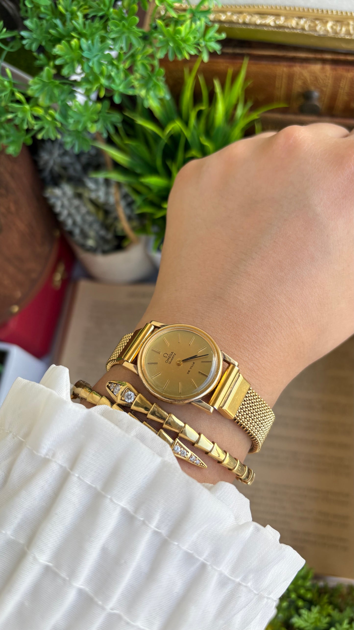 Vintage Omega De Ville Women's Dress Watch in Gold Tone Stretch Band