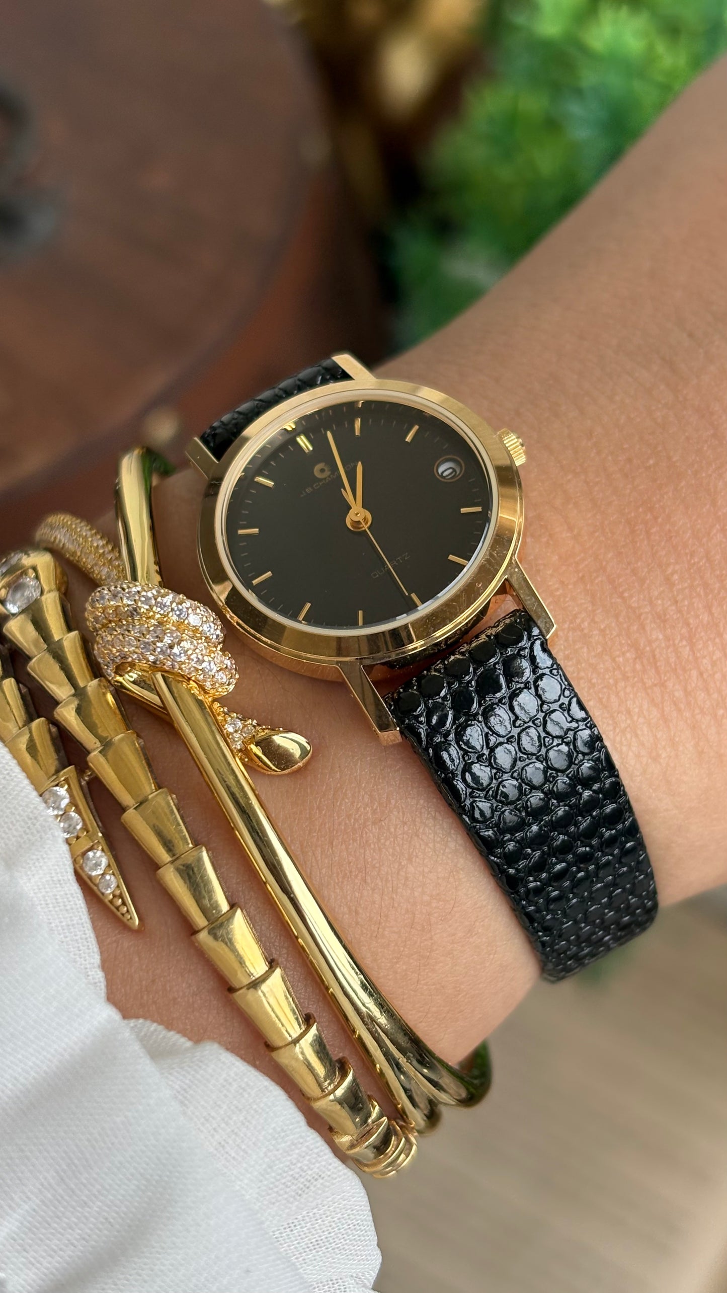 Vintage J.B. Champion Watch in Black Leather Strap with Window Date (200$ on tag)