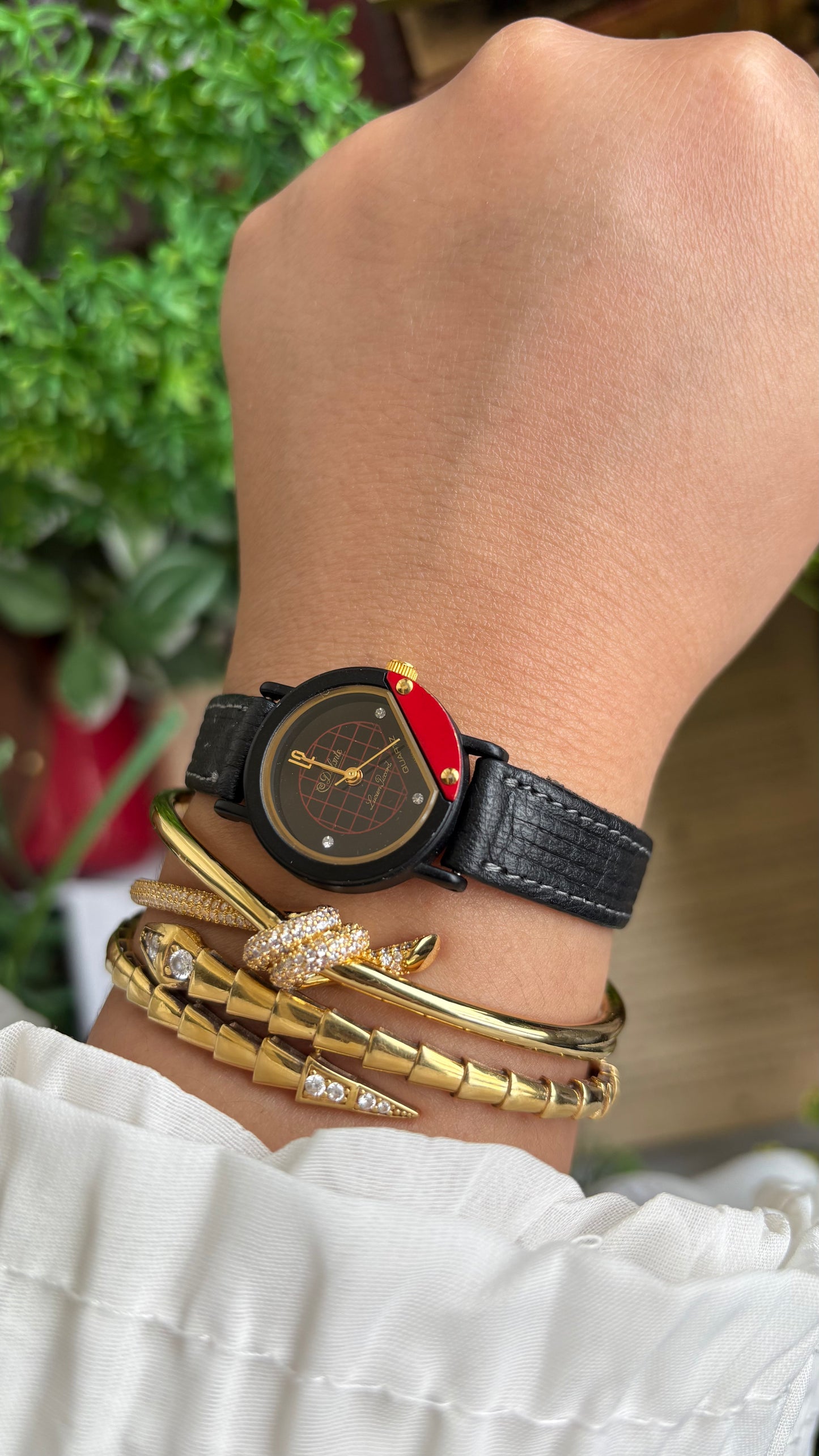 Vintage Dufonte by Lucien Piccard Watch in Black Leather Strap (200$ on tag)