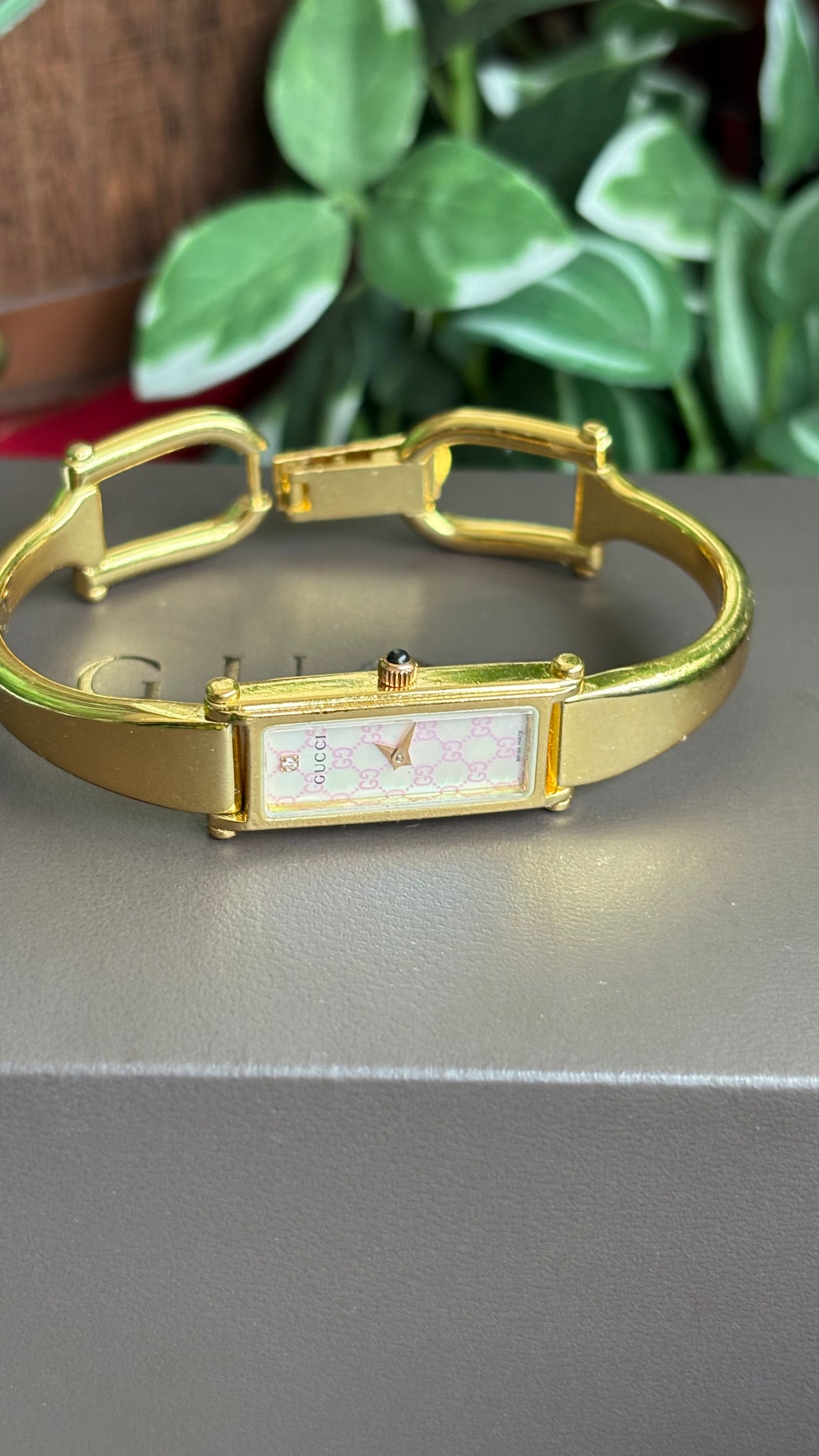 Vintage Gucci 1500L Watch in Gold Tone Rare Monogram Pearl Dial with One Genuine Diamond with Original Gucci Box