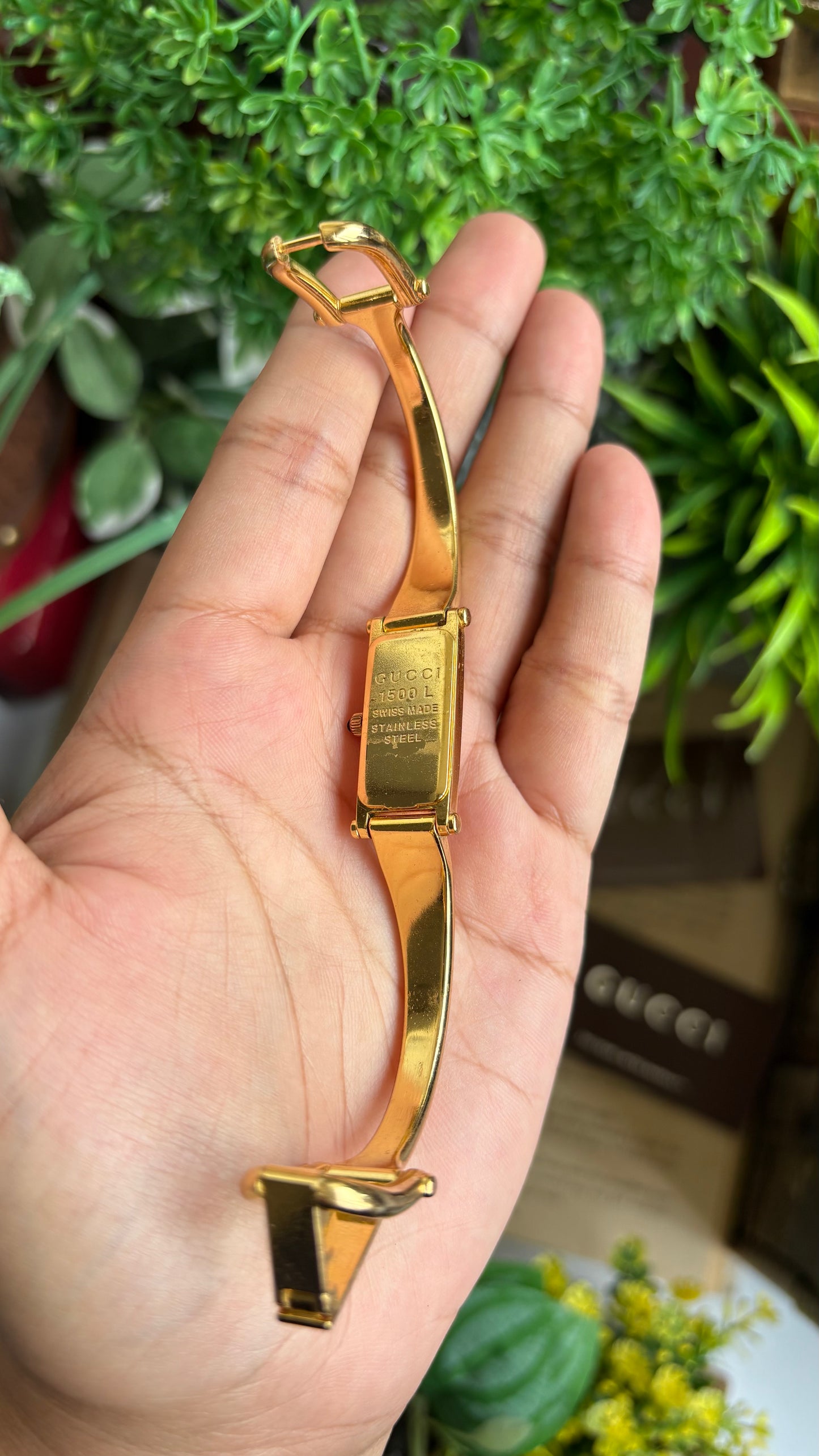 Vintage Gucci 1500L Watch in Gold Tone Rare Monogram Pearl Dial with One Genuine Diamond with Original Gucci Box