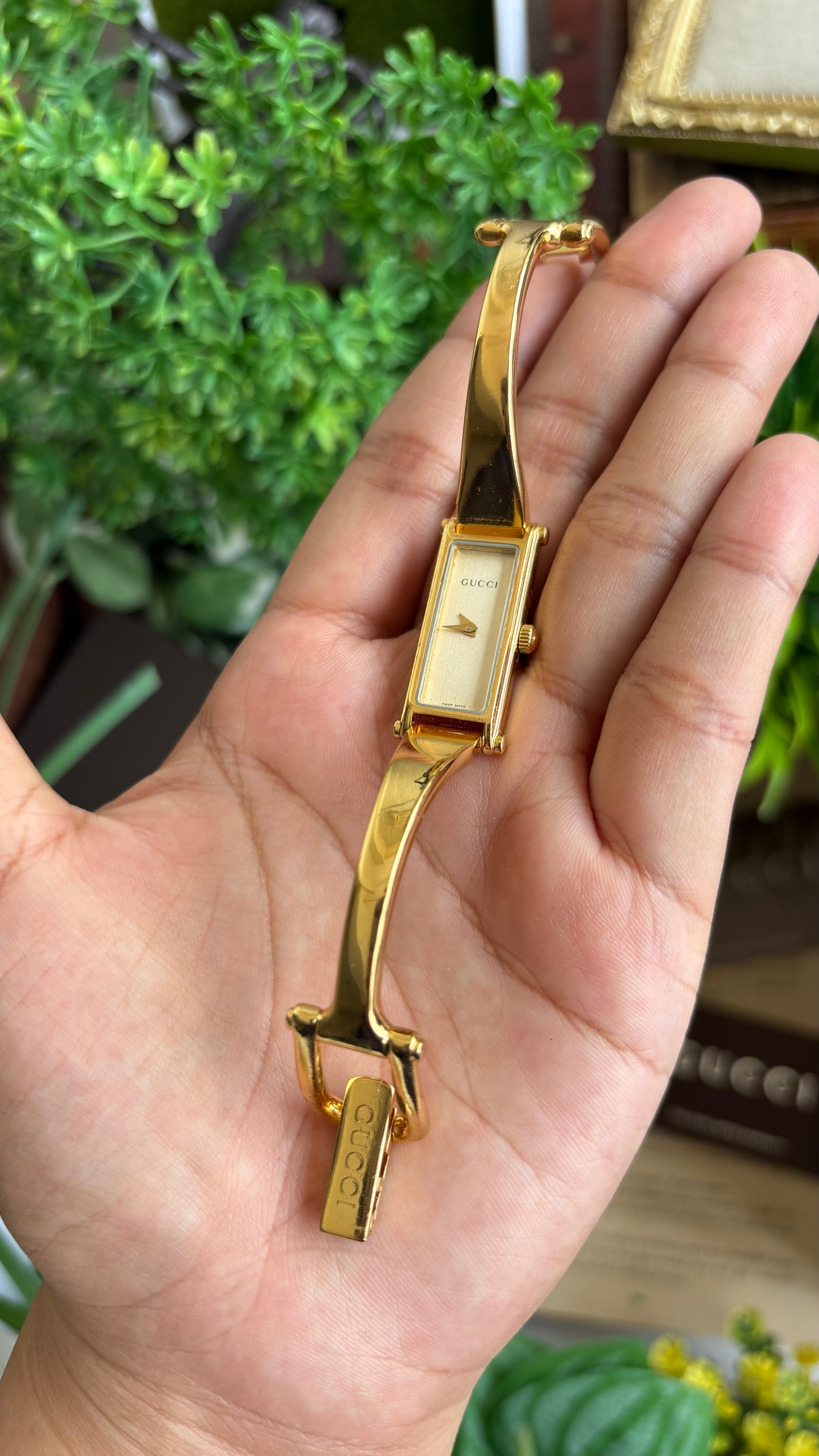 Vintage Gucci 1500L Watch in Gold Tone Classic Gold Dial with Original Gucci Box