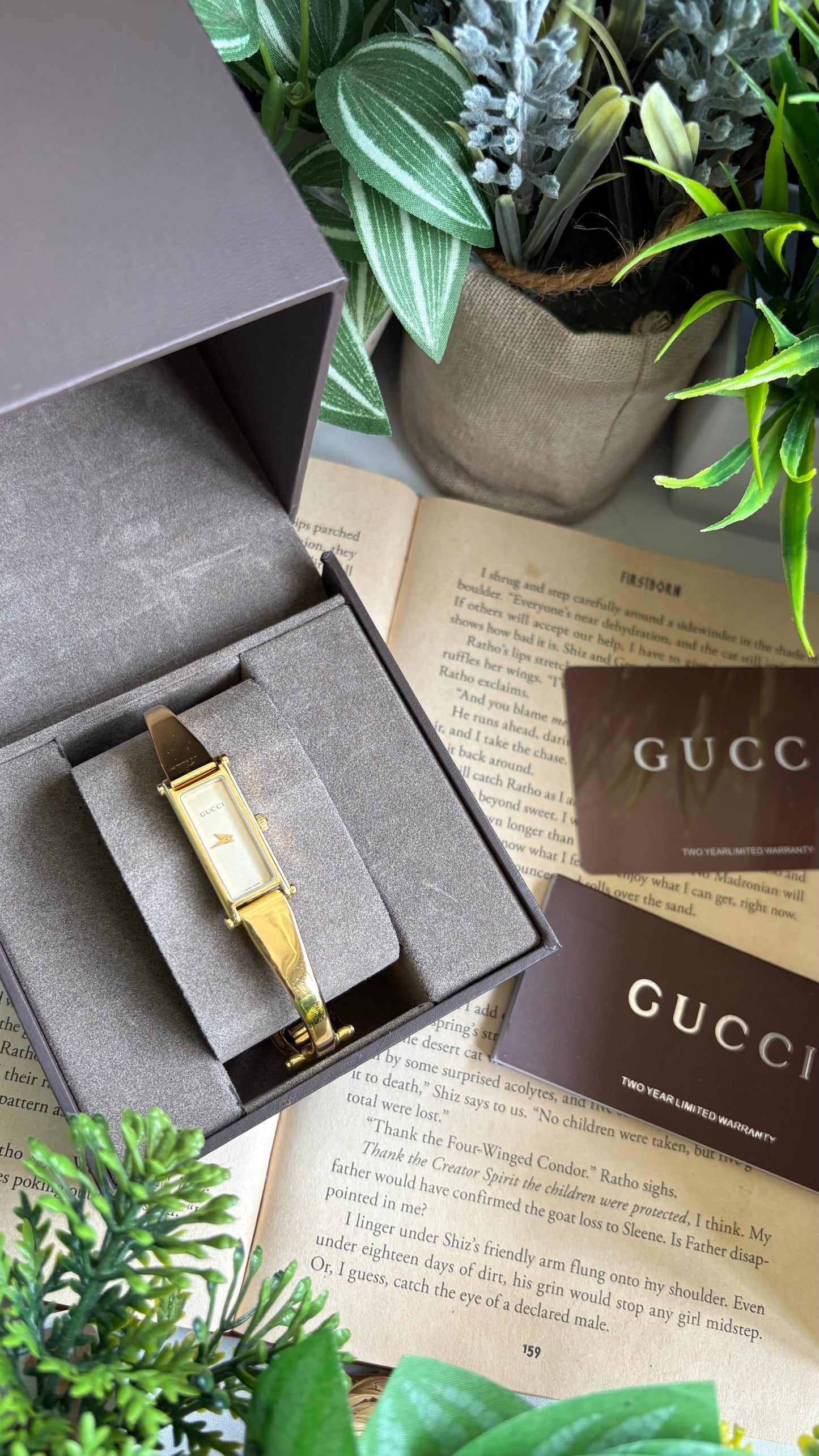 Vintage Gucci 1500L Watch in Gold Tone Classic Gold Dial with Original Gucci Box