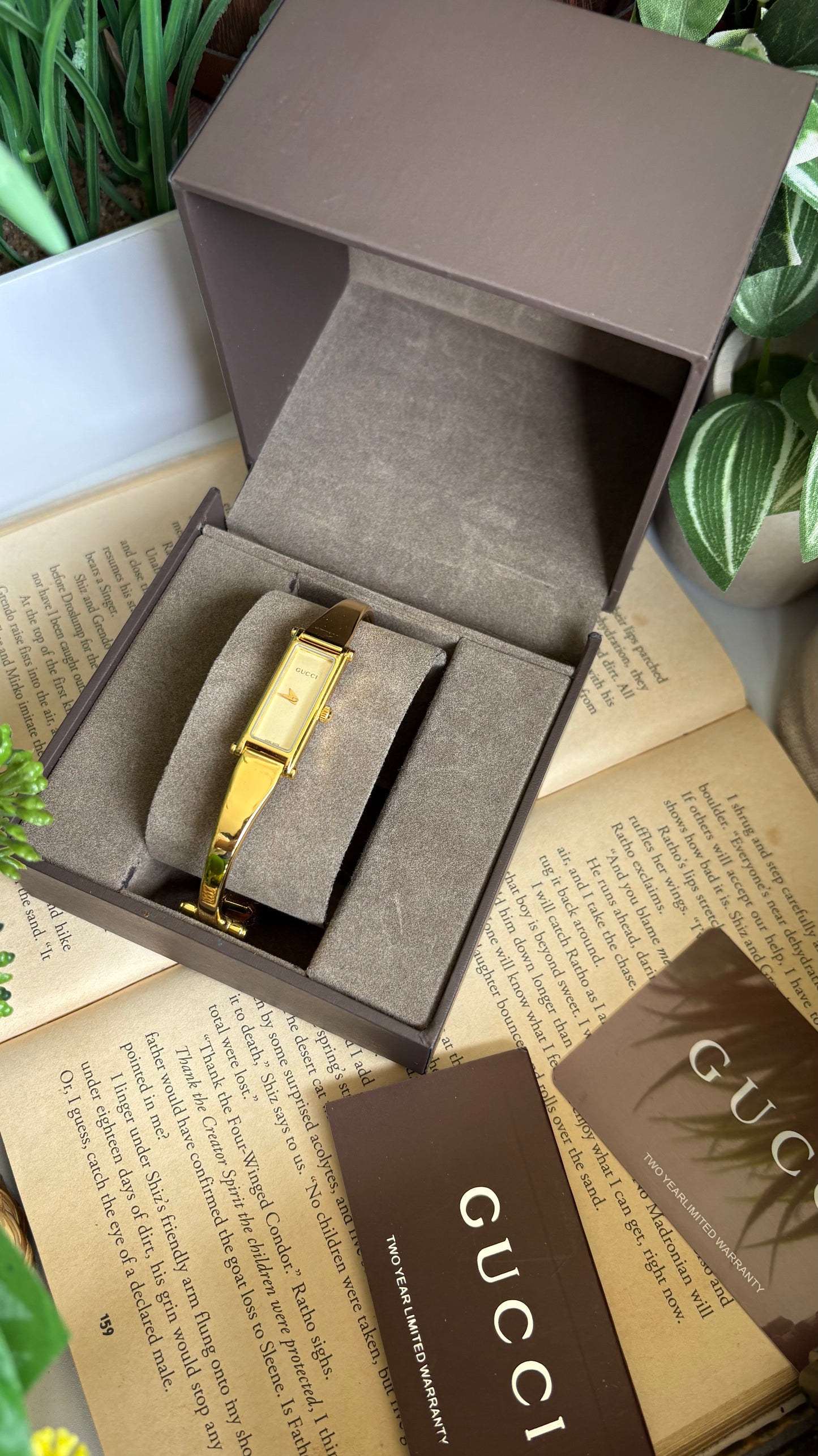 Vintage Gucci 1500L Watch in Gold Tone Classic Gold Dial with Original Gucci Box