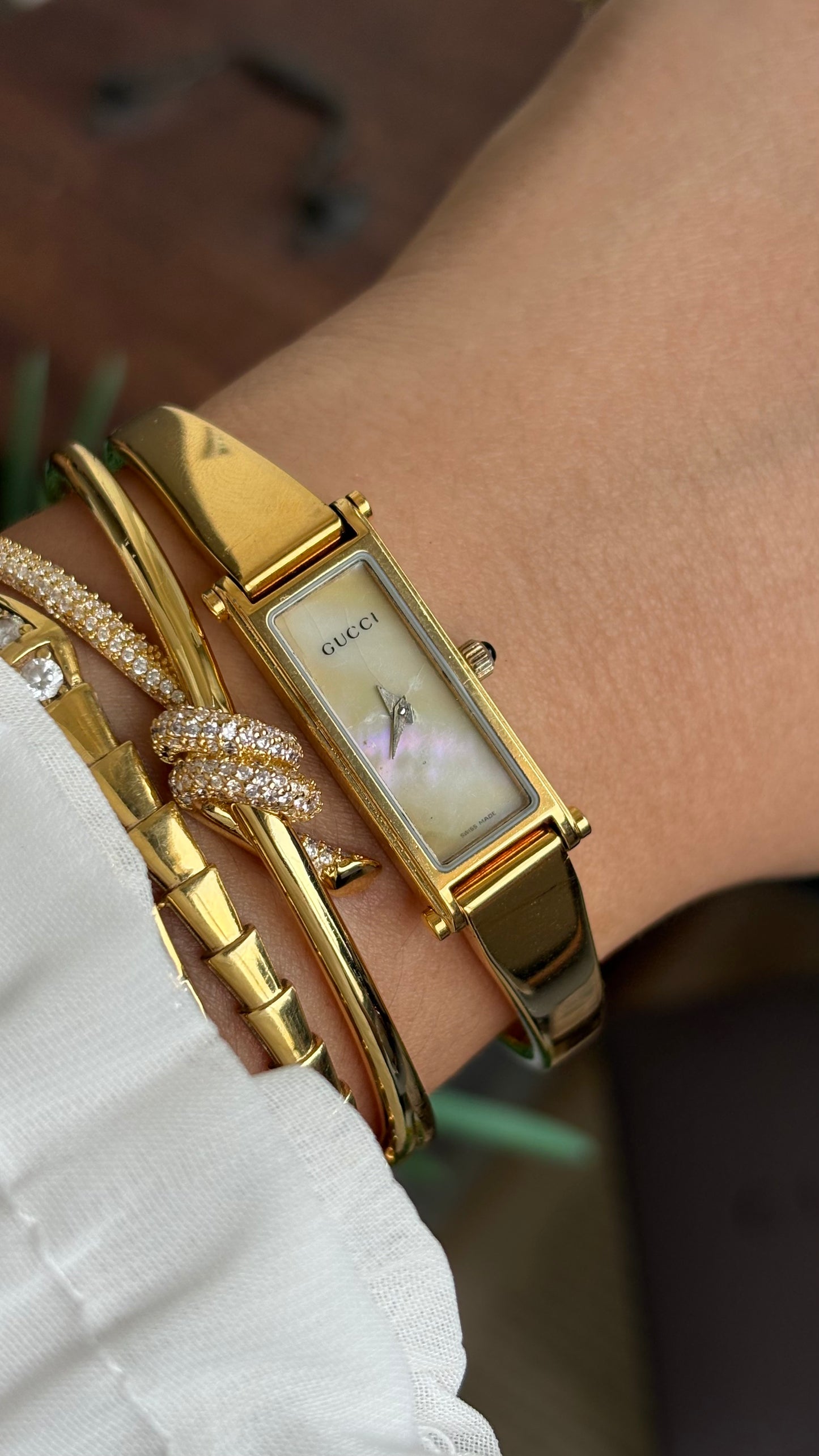 Vintage Gucci 1500L Watch in Gold Tone Mother of Pearl Dial with Original Gucci Box
