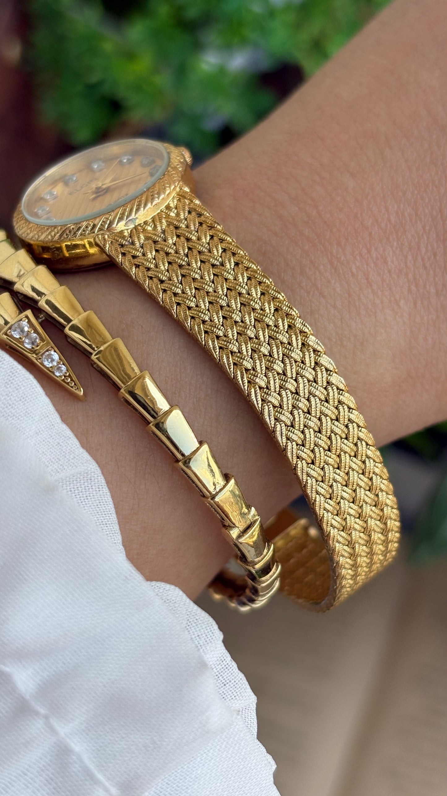 Vintage Elgin Swiss Watch in Gold Tone Self-Adjust Genuine Diamonds on Dial