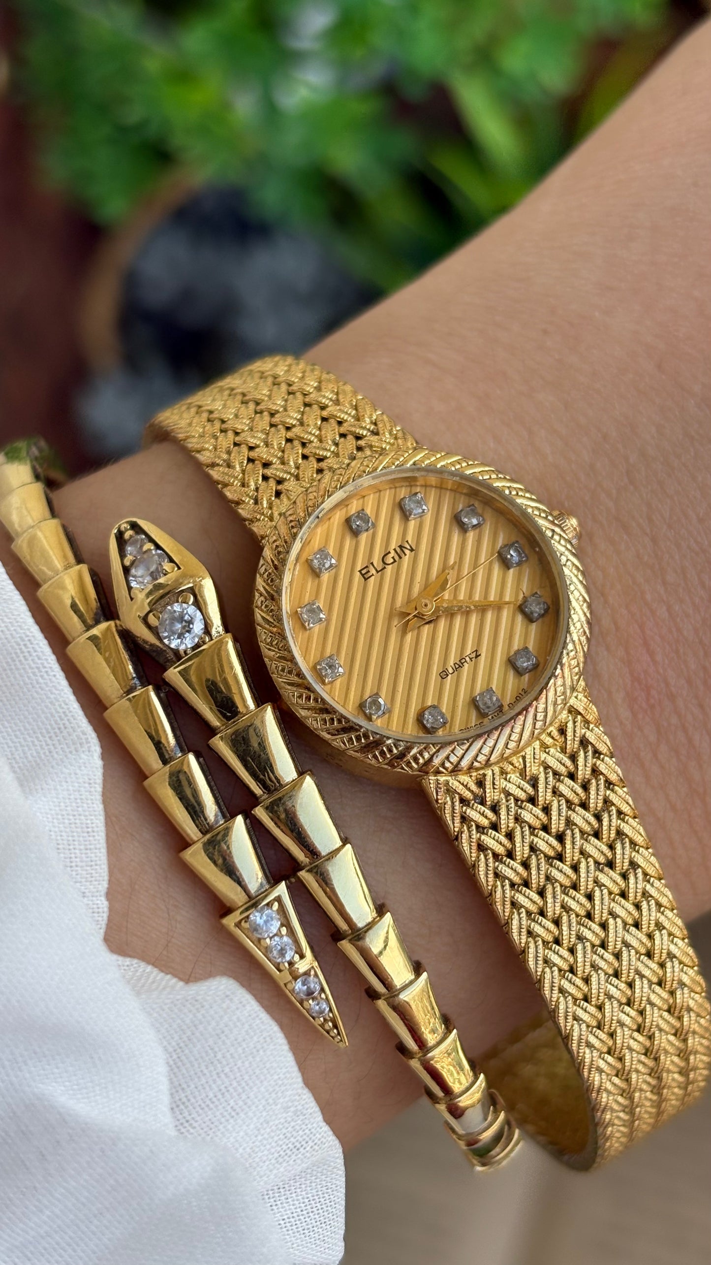 Vintage Elgin Swiss Watch in Gold Tone Self-Adjust Genuine Diamonds on Dial