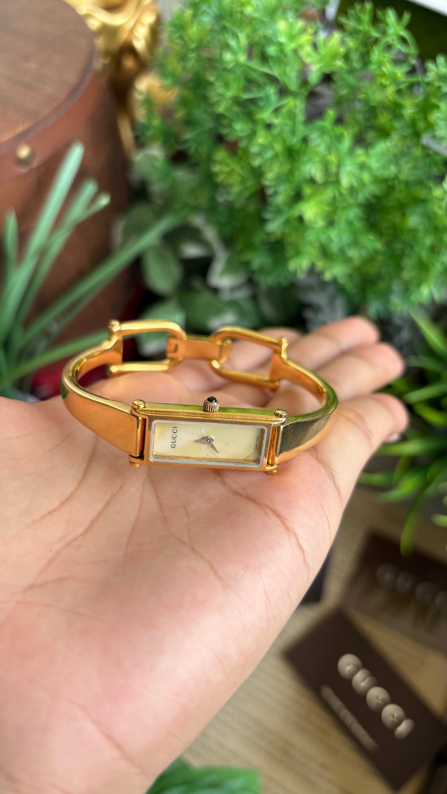 Vintage Gucci 1500L Watch in Gold Tone Mother of Pearl Dial with Original Gucci Box