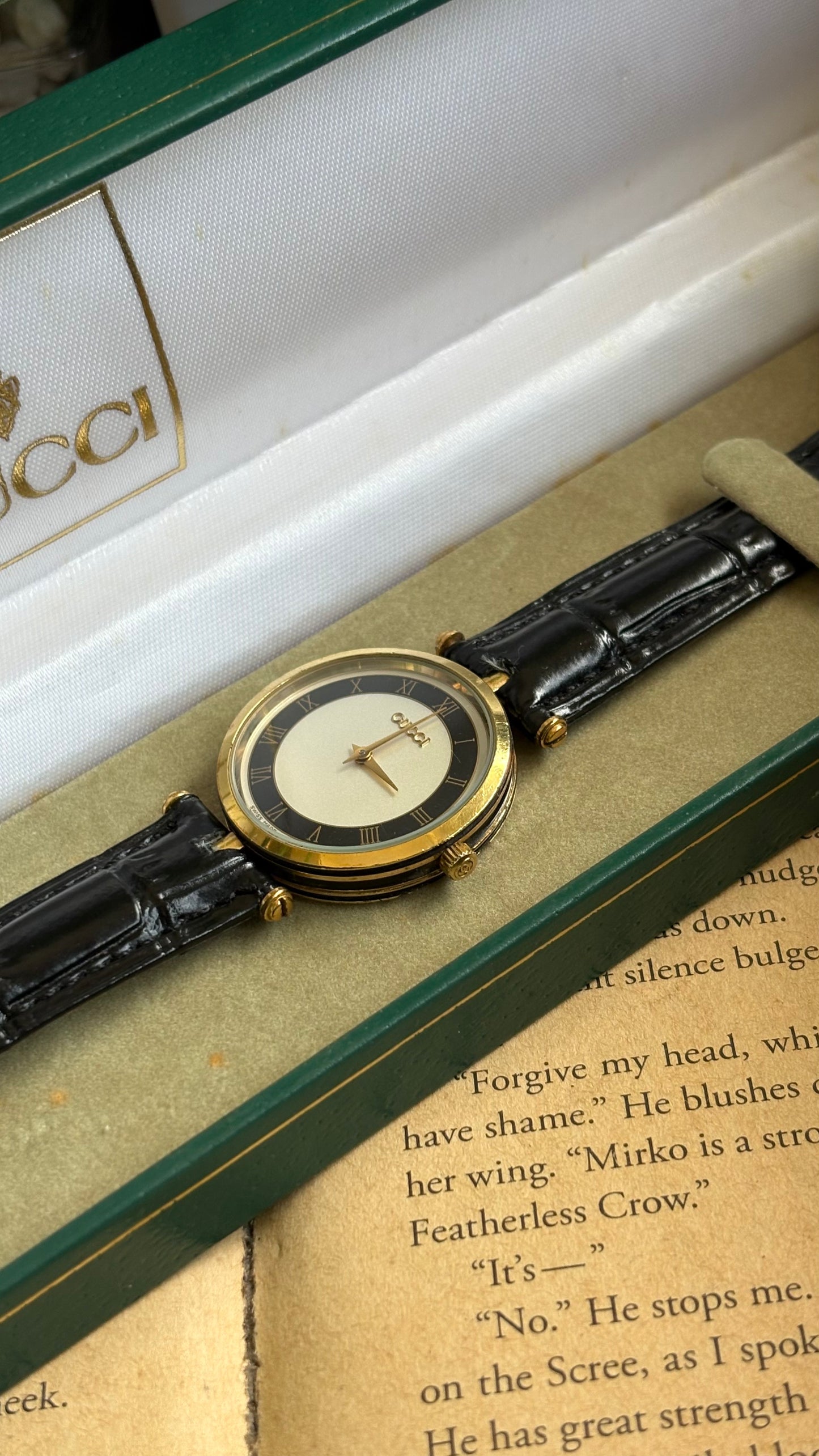 Vintage Gucci Watch in Black Leather Strap with Original Gucci Box