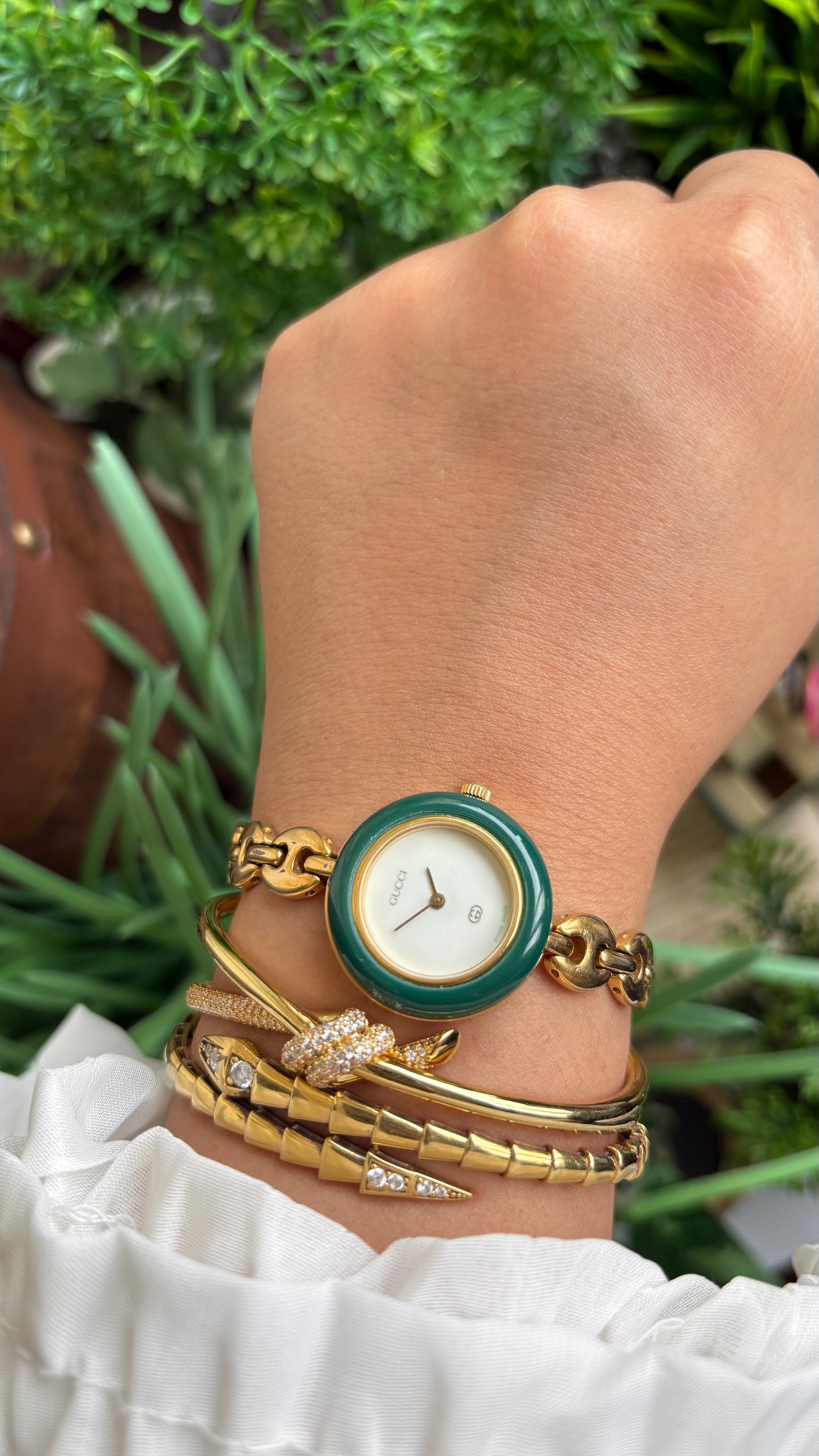 Vintage Gucci 1100L Interchangeable Bezel Set Marina Bracelet Watch in Gold Tone