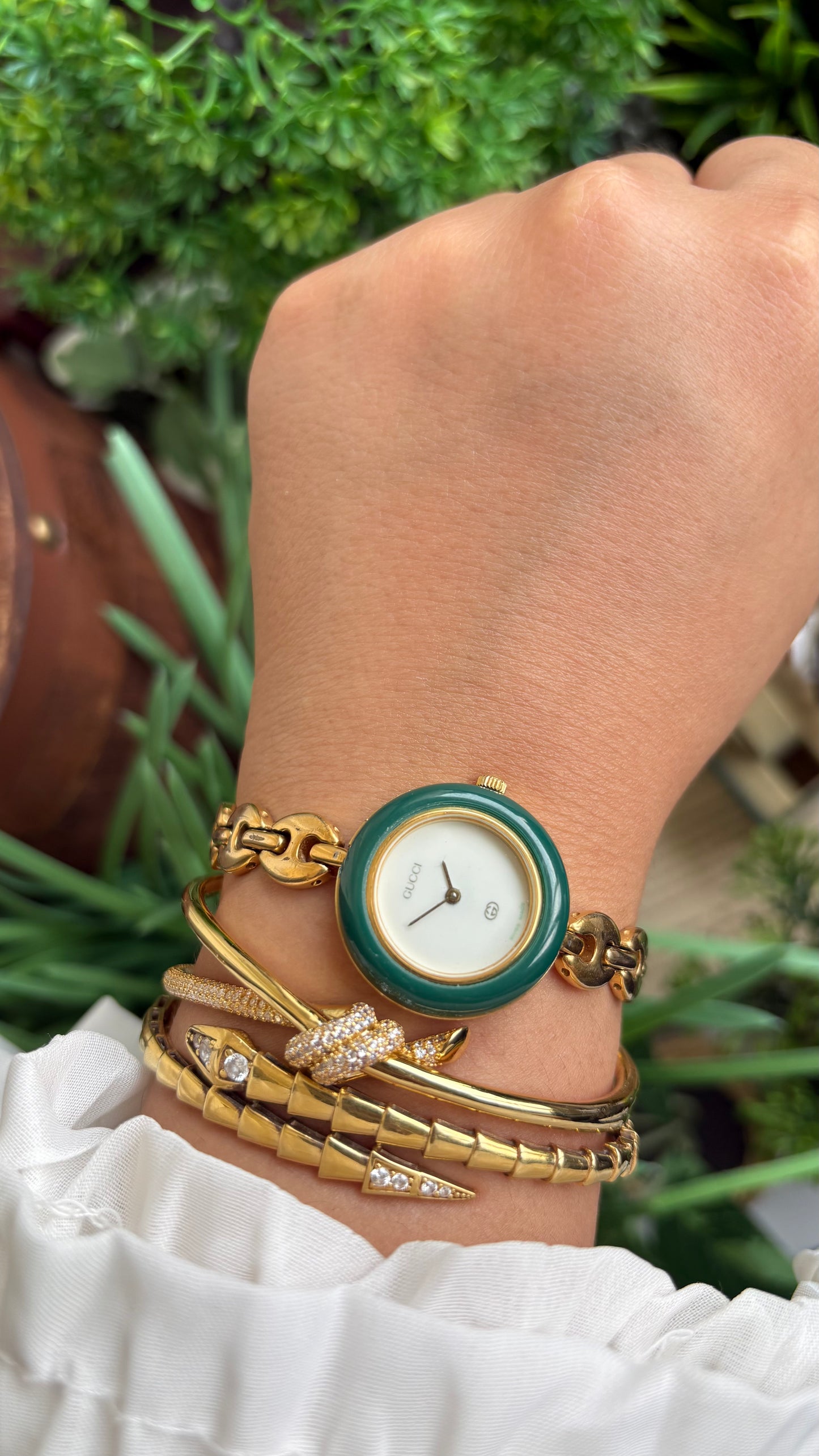 Vintage Gucci 1100L Interchangeable Bezel Set Marina Bracelet Watch in Gold Tone