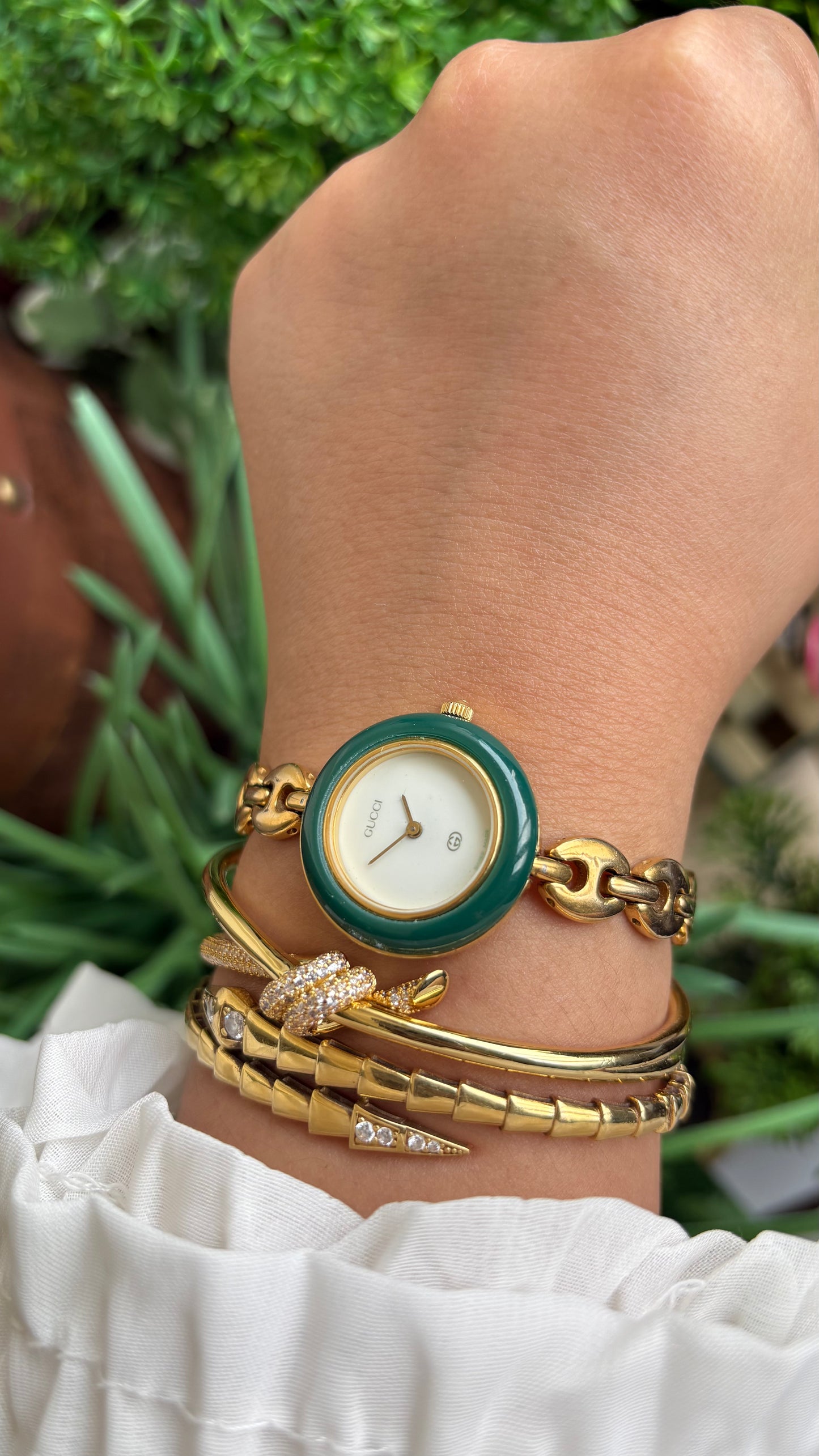Vintage Gucci 1100L Interchangeable Bezel Set Marina Bracelet Watch in Gold Tone