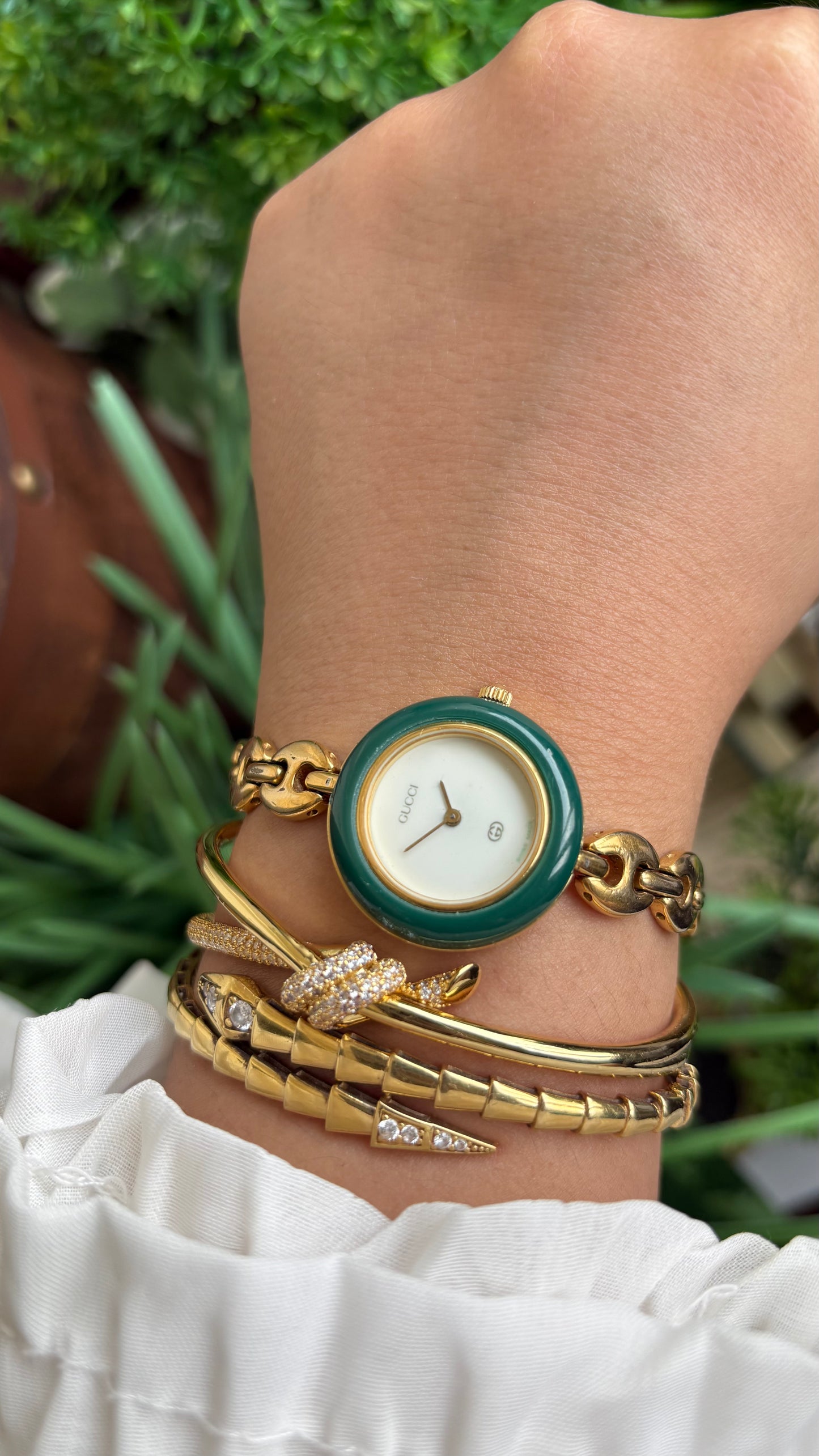 Vintage Gucci 1100L Interchangeable Bezel Set Marina Bracelet Watch in Gold Tone