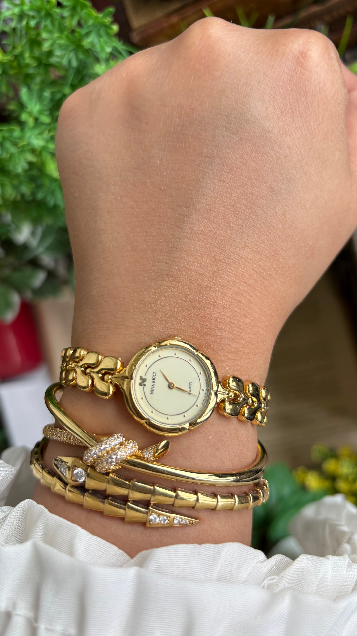 Vintage Nina Ricci Watch in Gold Tone Gold Dial