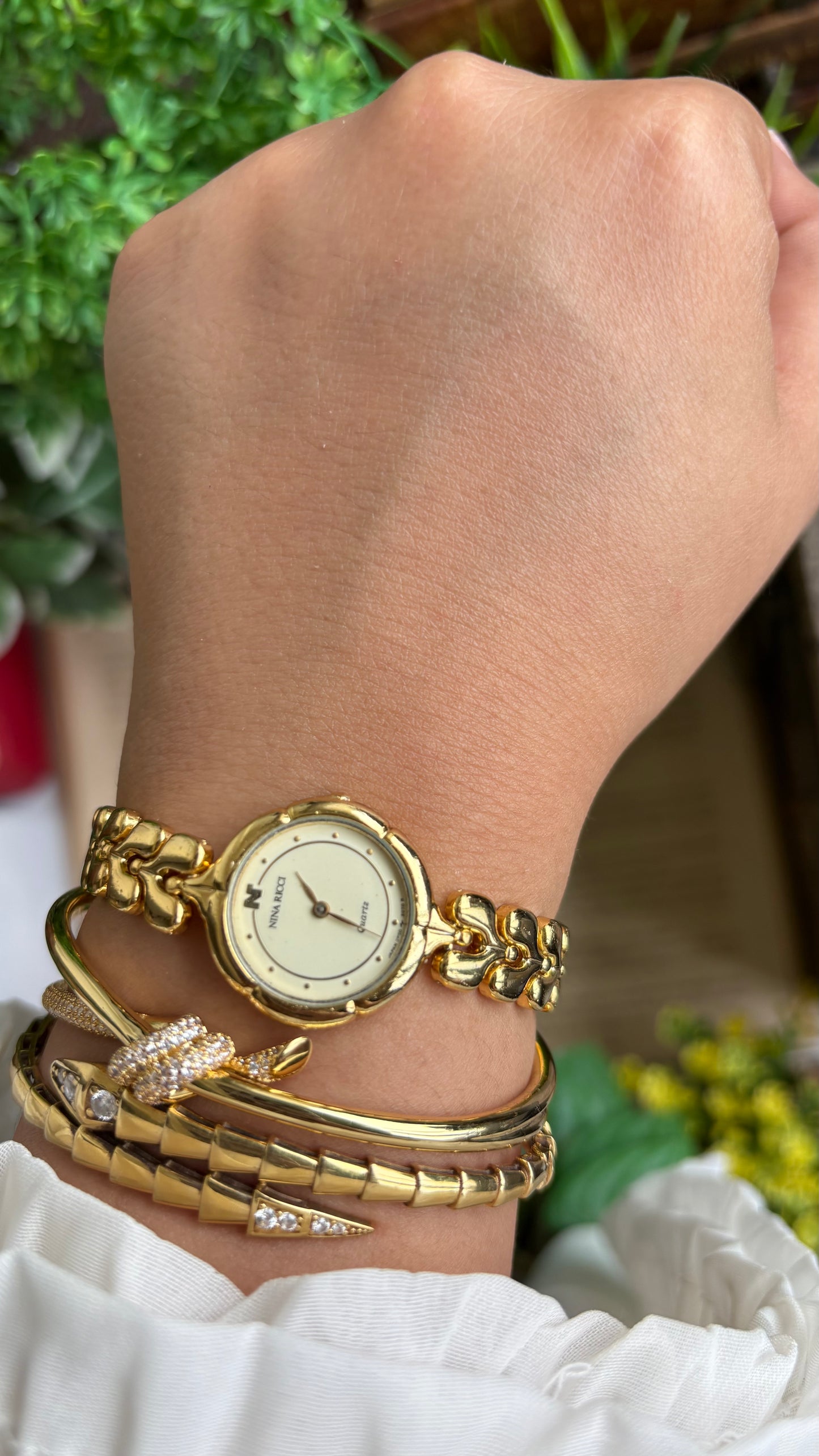 Vintage Nina Ricci Watch in Gold Tone Gold Dial