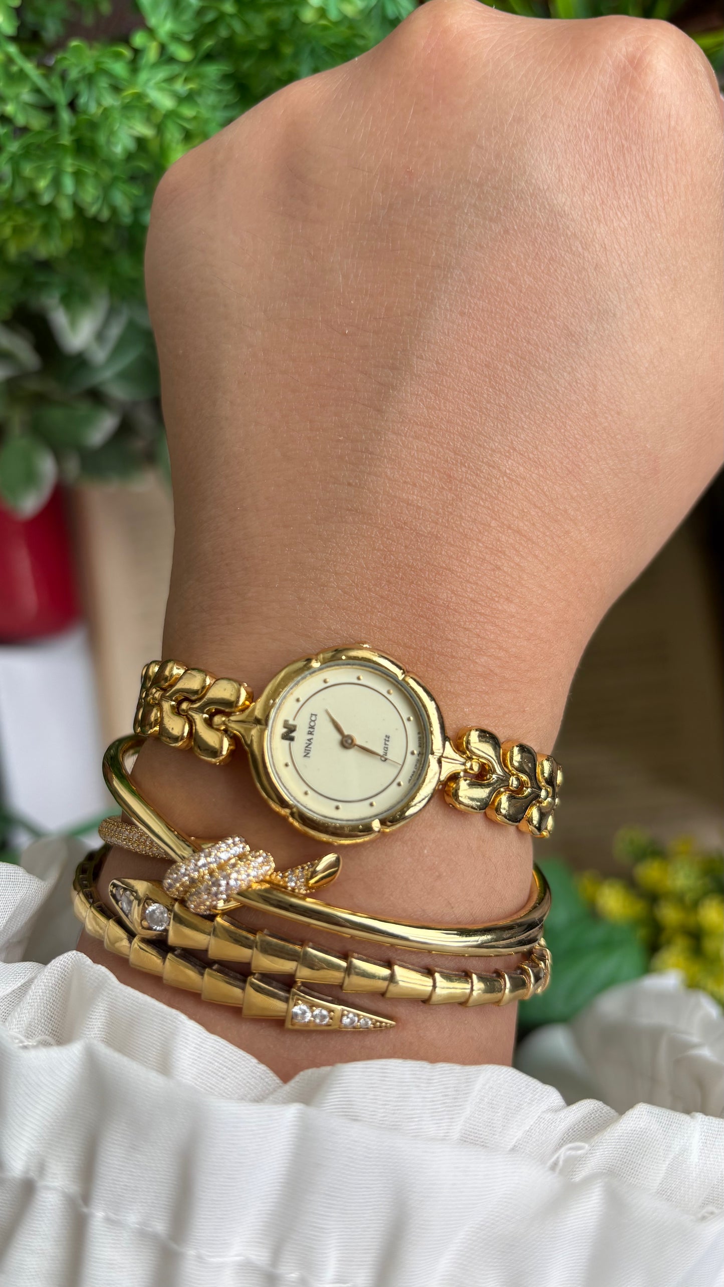 Vintage Nina Ricci Watch in Gold Tone Gold Dial