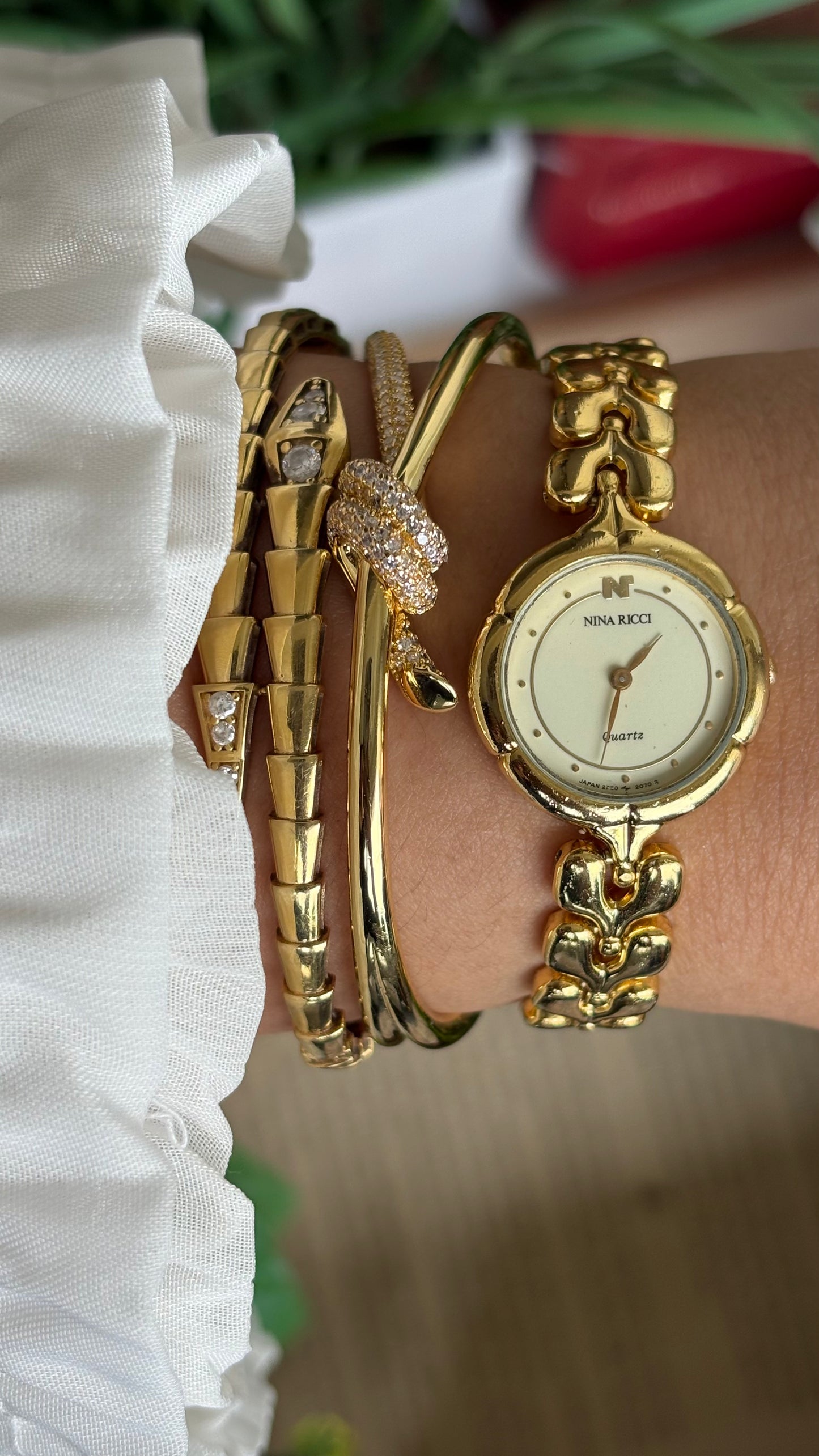 Vintage Nina Ricci Watch in Gold Tone Gold Dial