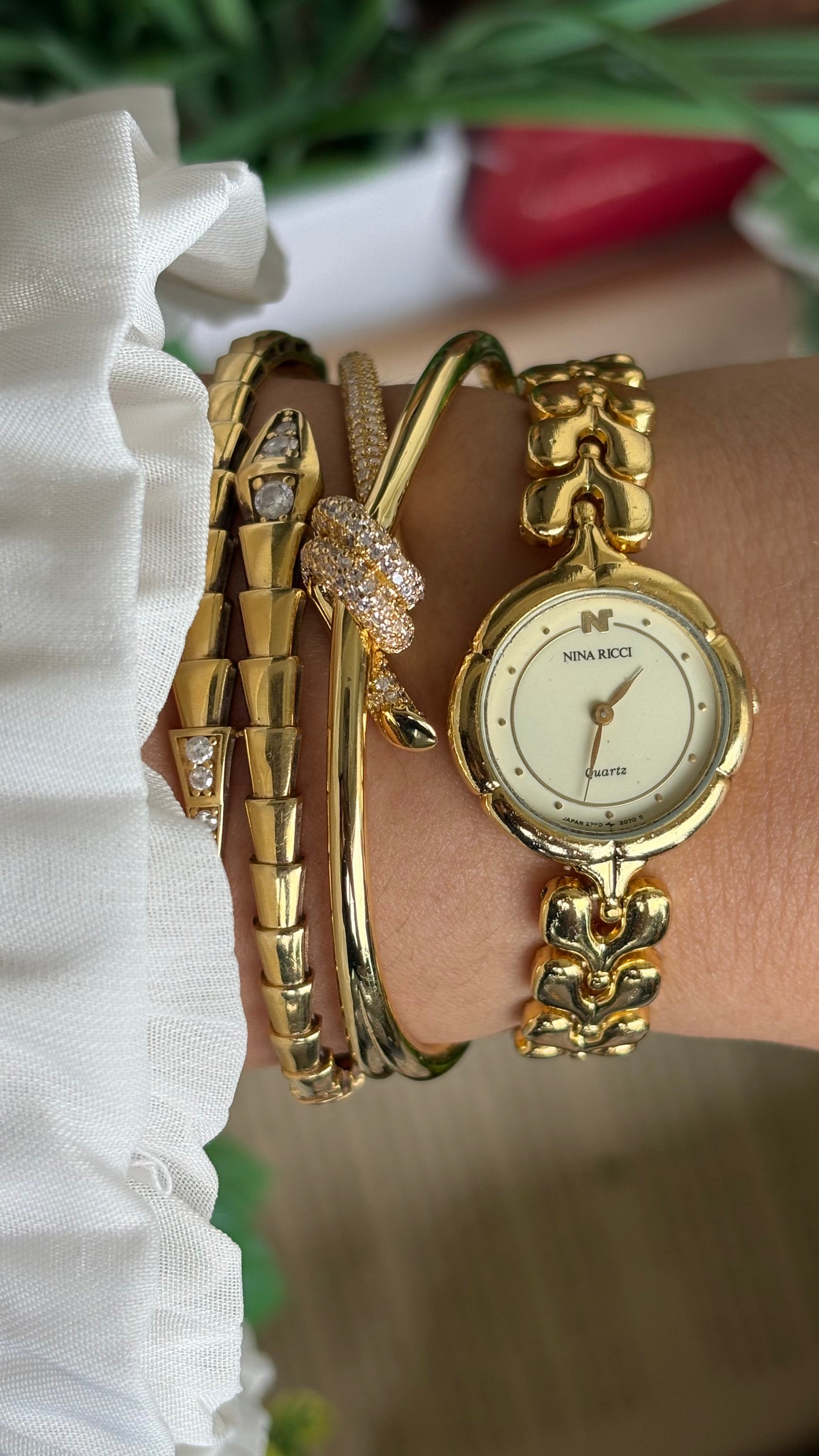 Vintage Nina Ricci Watch in Gold Tone Gold Dial