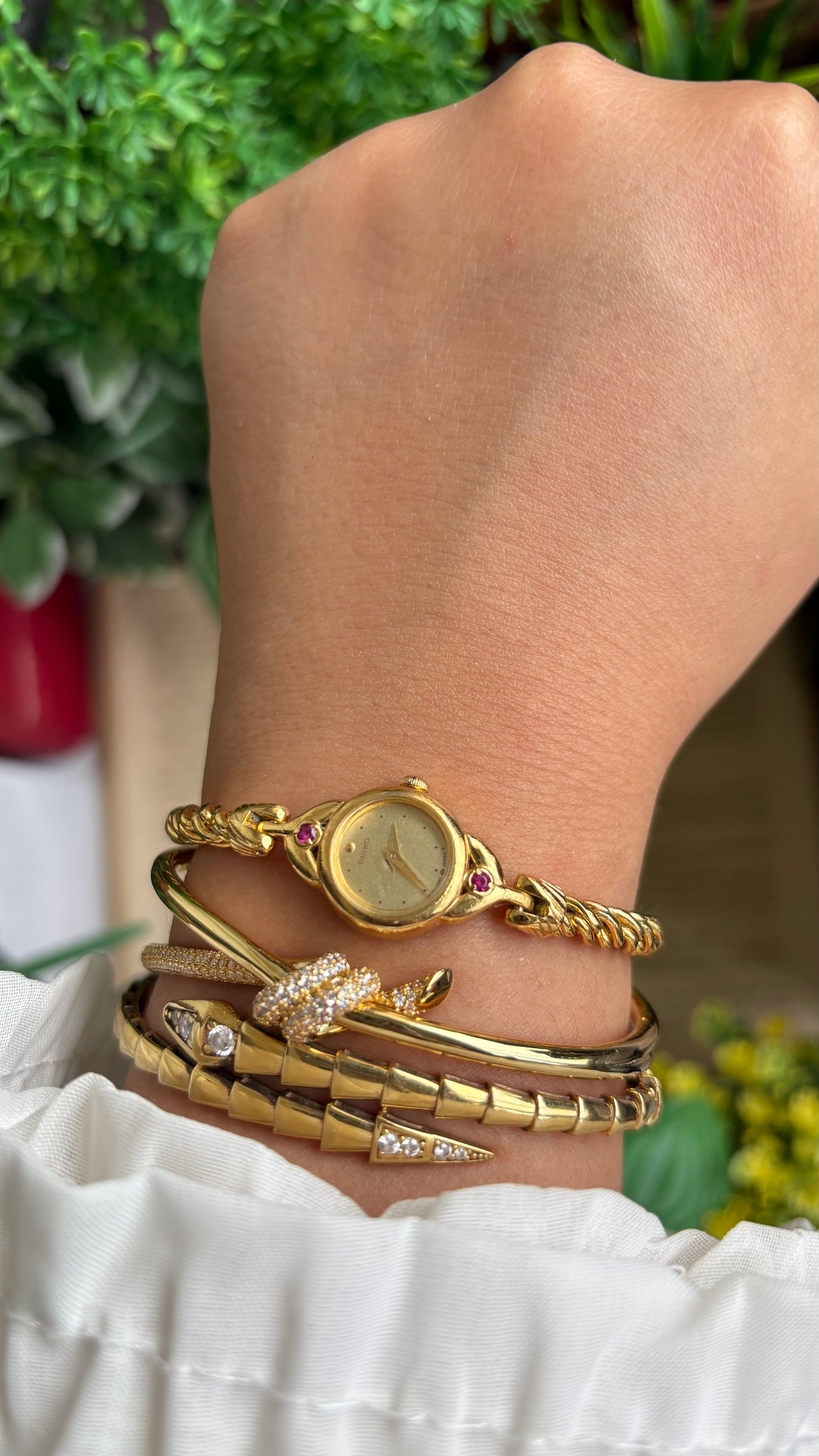 Extremely Rare Vintage Seiko Rope Chain Bracelet Watch in Gold Tone with Genuine Rubies