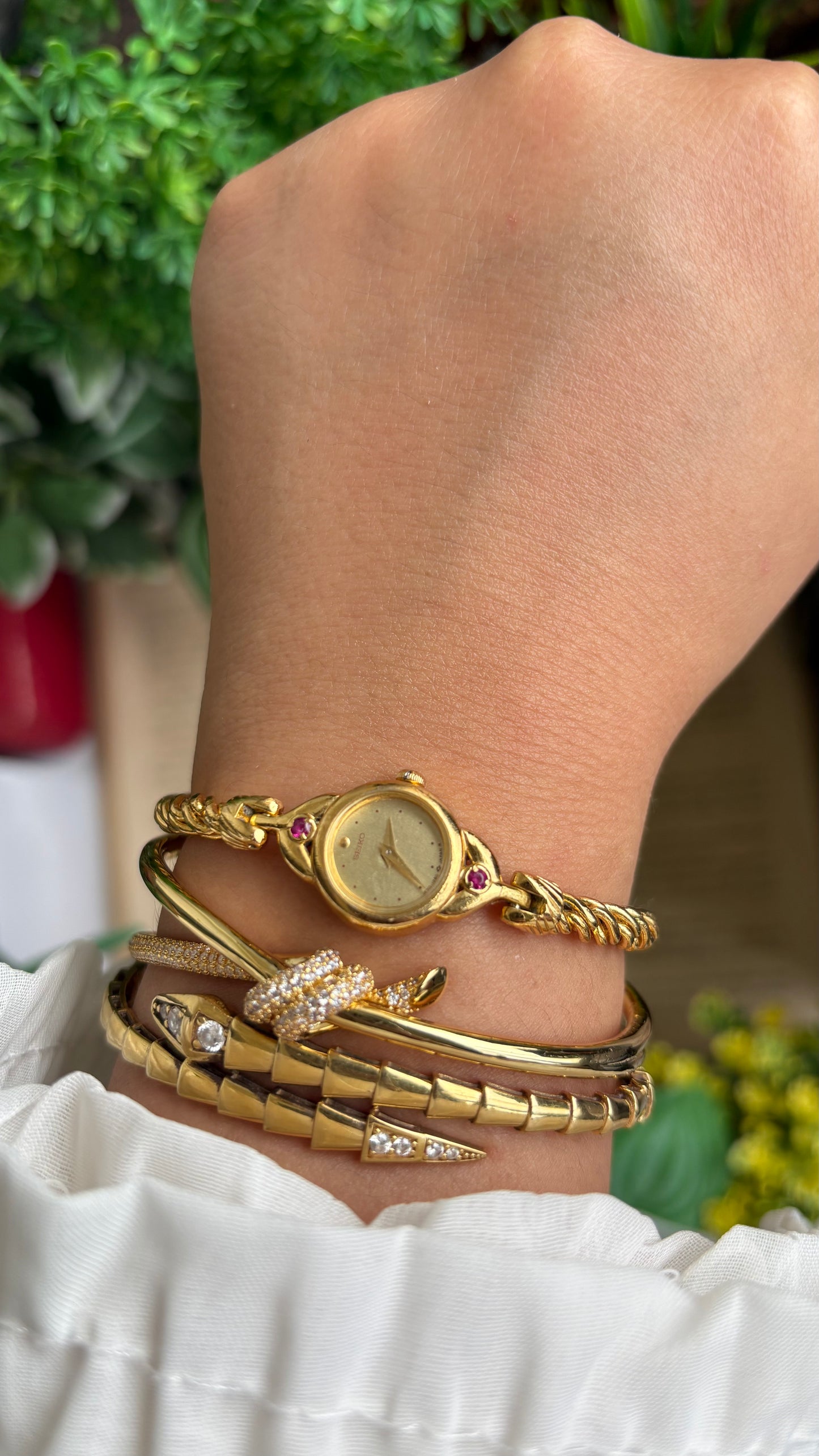 Extremely Rare Vintage Seiko Rope Chain Bracelet Watch in Gold Tone with Genuine Rubies
