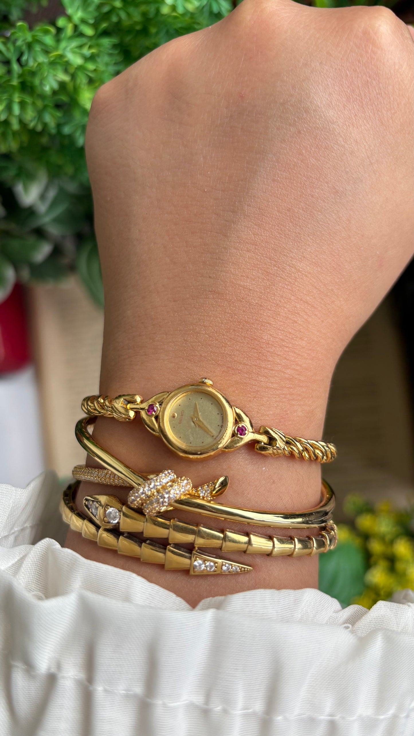 Extremely Rare Vintage Seiko Rope Chain Bracelet Watch in Gold Tone with Genuine Rubies