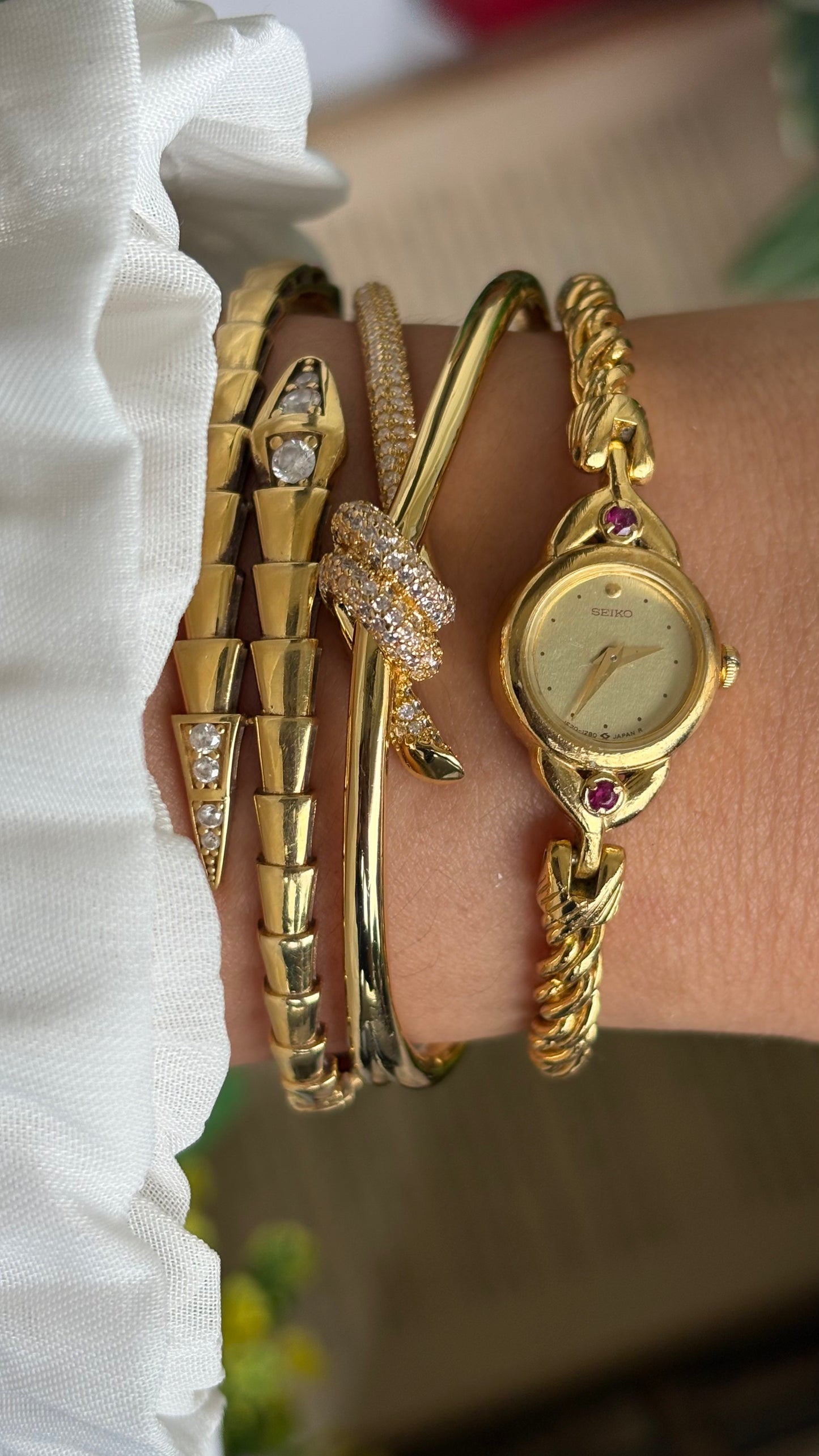 Extremely Rare Vintage Seiko Rope Chain Bracelet Watch in Gold Tone with Genuine Rubies