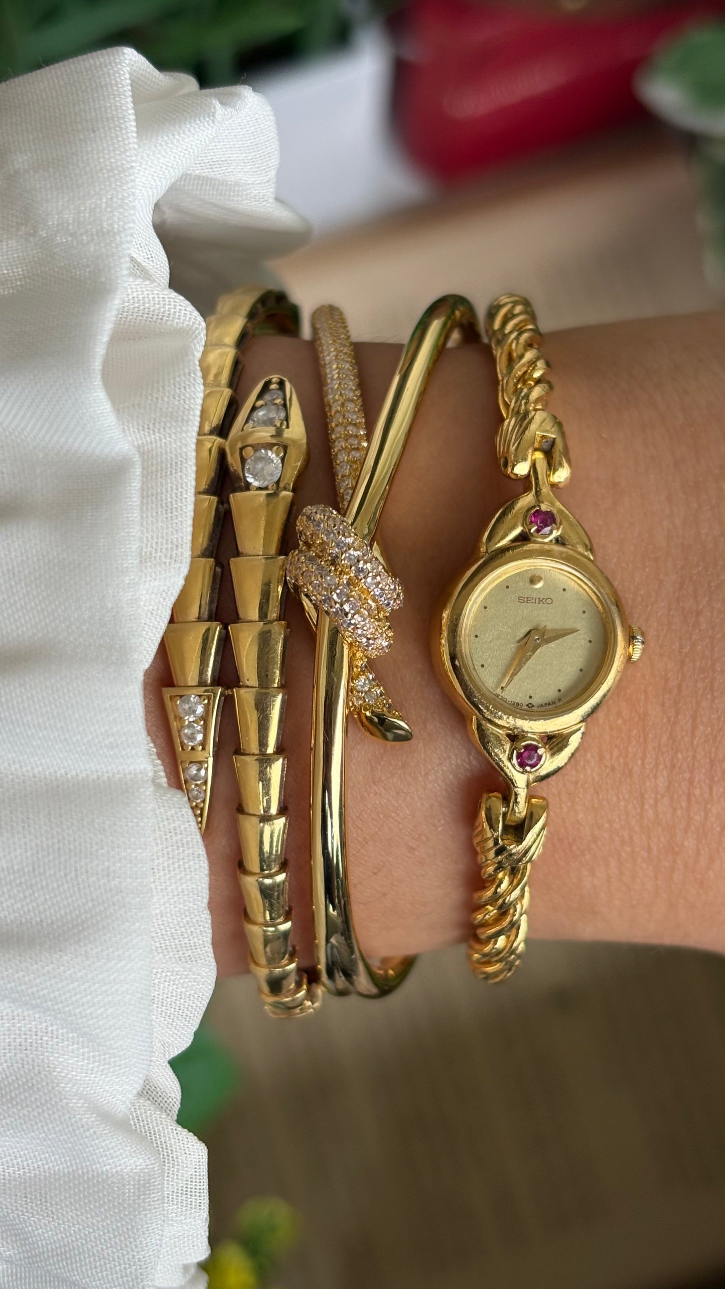 Extremely Rare Vintage Seiko Rope Chain Bracelet Watch in Gold Tone with Genuine Rubies