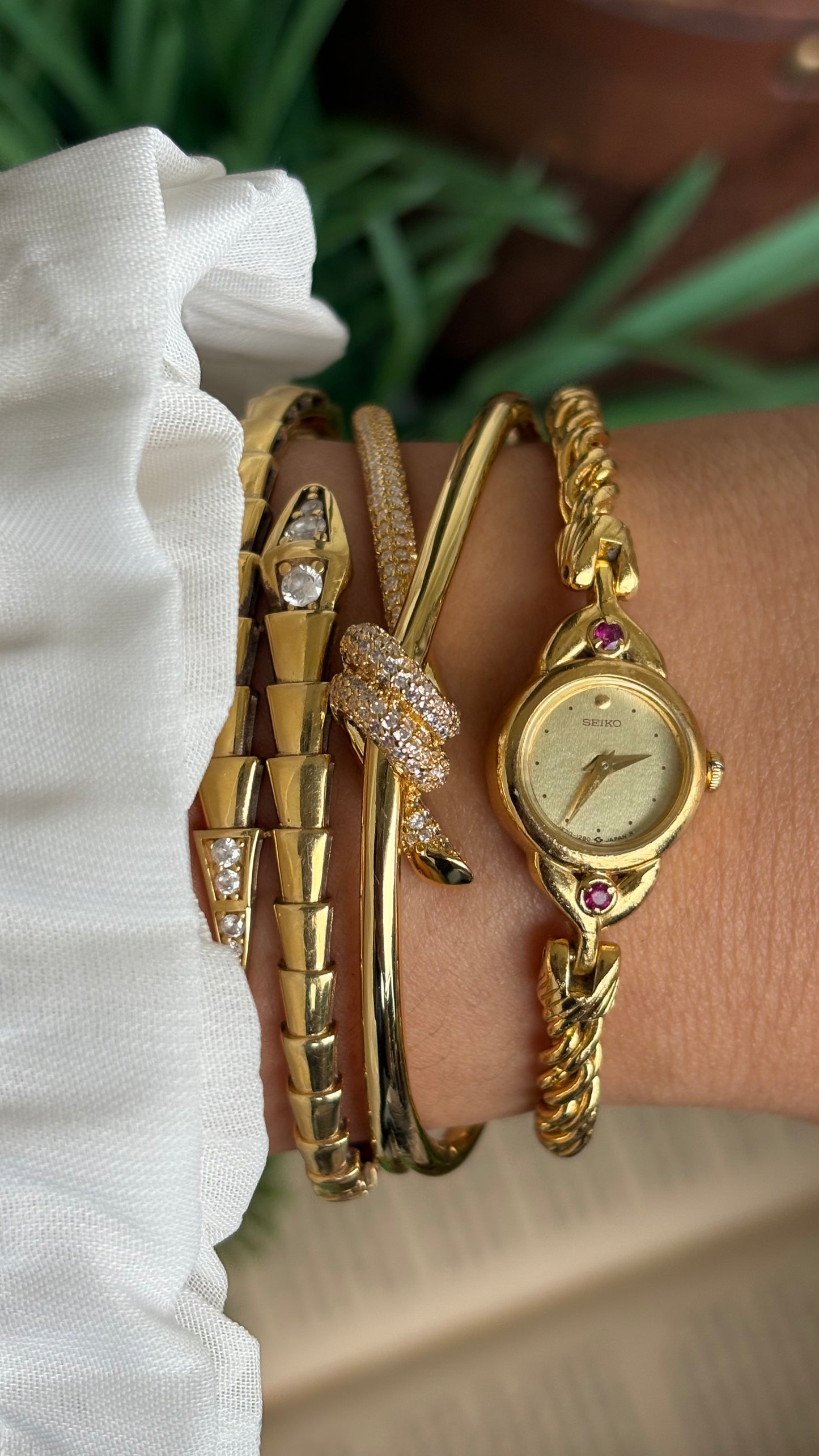 Extremely Rare Vintage Seiko Rope Chain Bracelet Watch in Gold Tone with Genuine Rubies